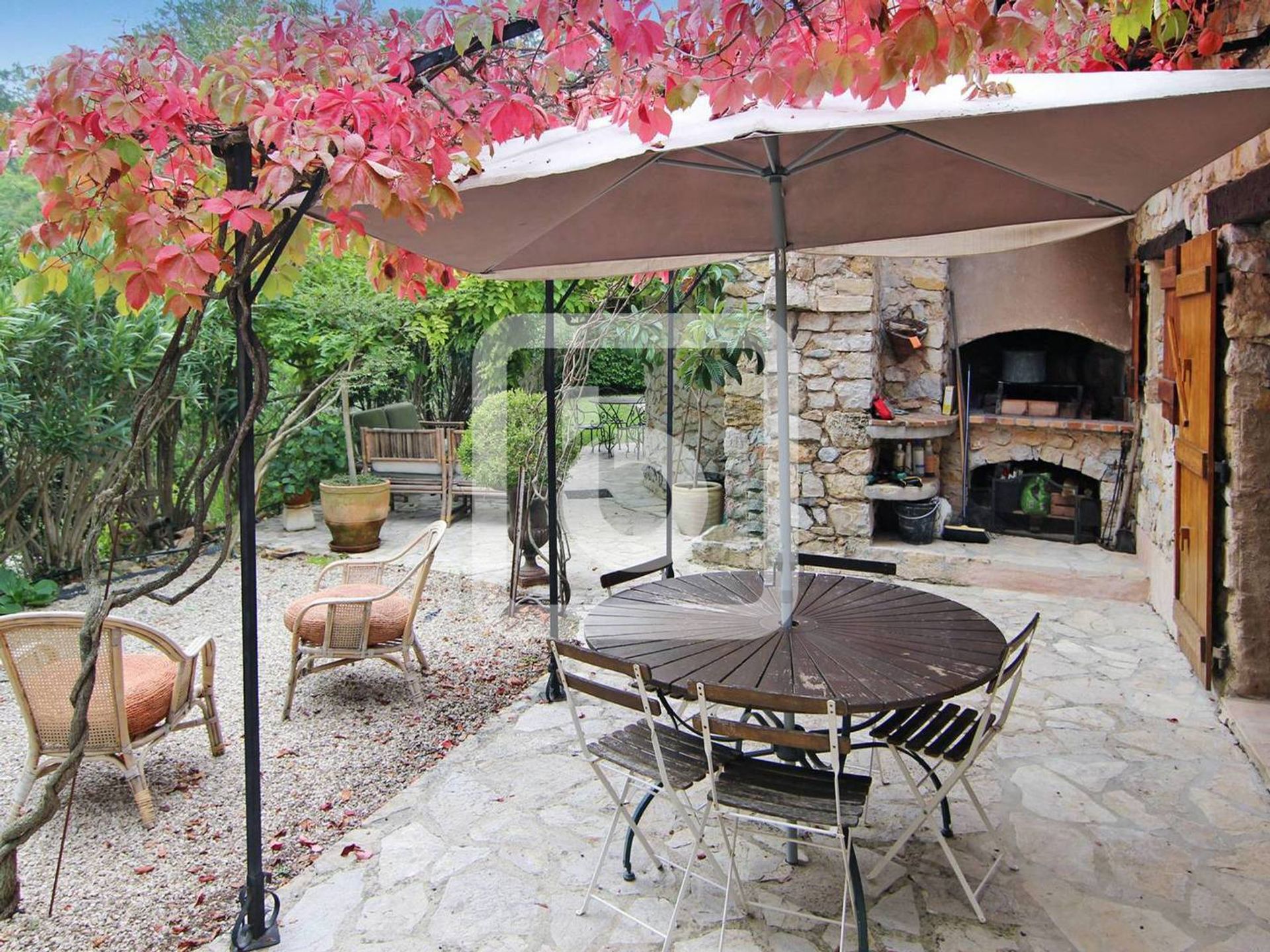 Rumah di Opio, Provence-Alpes-Cote D'azur 10049325