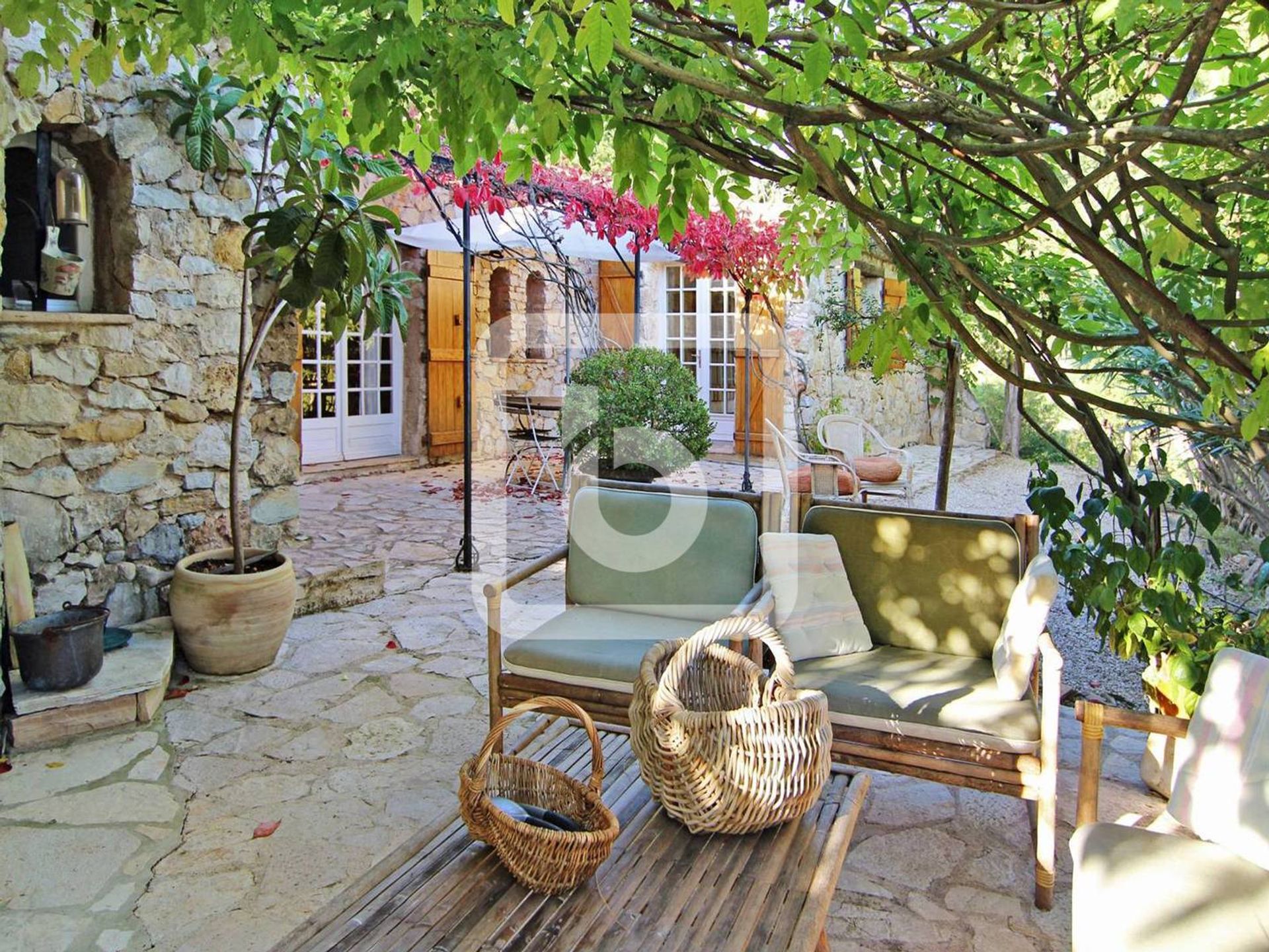 Rumah di Opio, Provence-Alpes-Cote D'azur 10049325