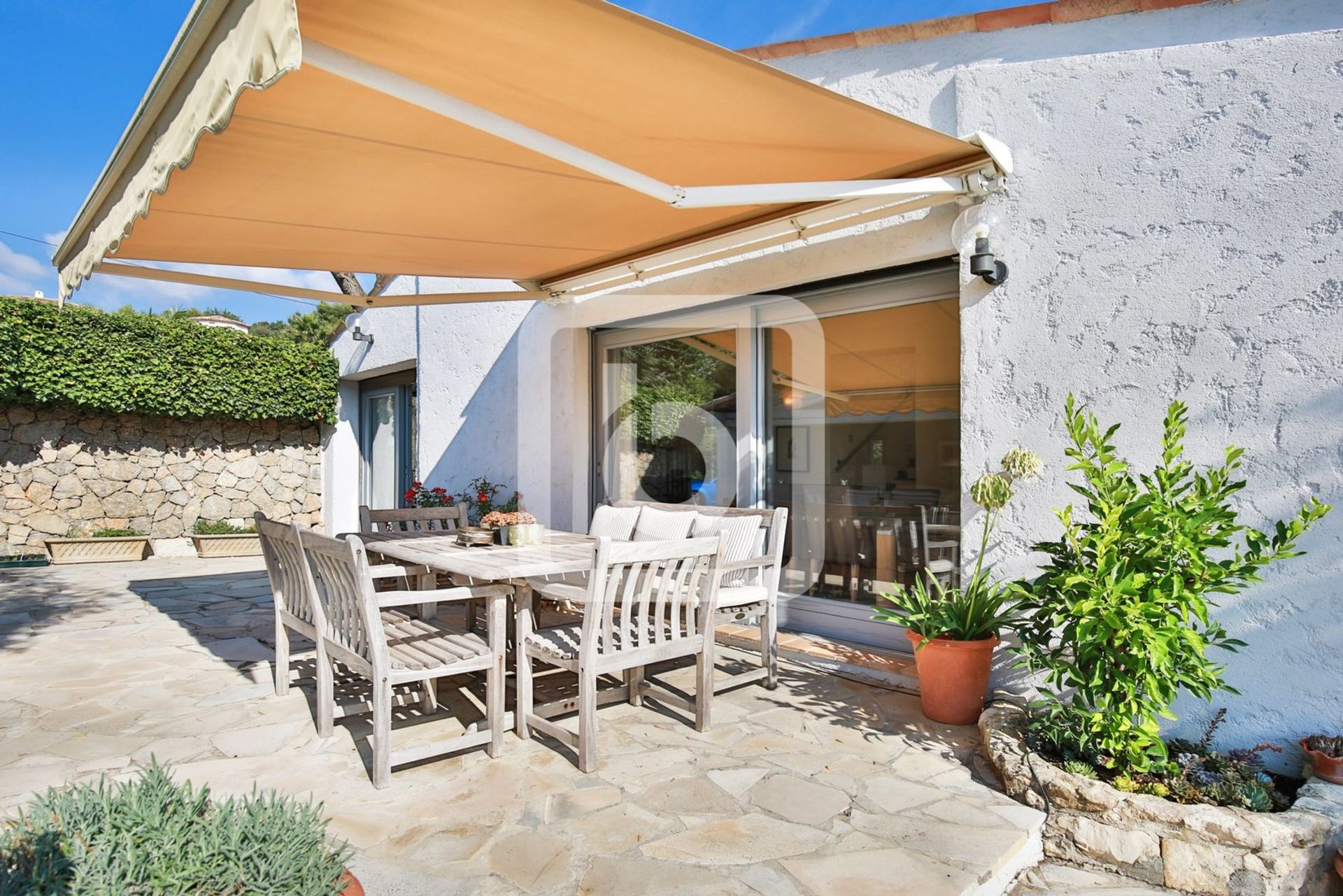 Будинок в Chateauneuf Grasse, Provence-Alpes-Cote D'azur 10049344