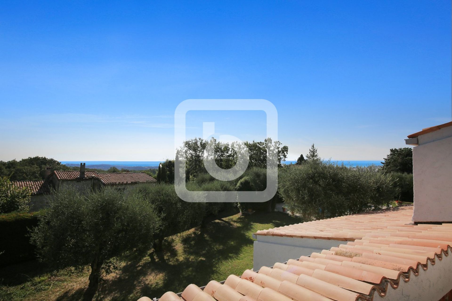 Будинок в Chateauneuf Grasse, Provence-Alpes-Cote D'azur 10049344