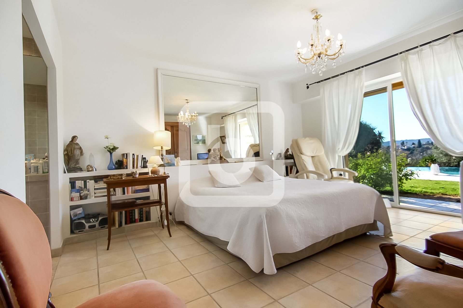 Будинок в Saint Paul De Vence, Provence-Alpes-Cote D'azur 10049345