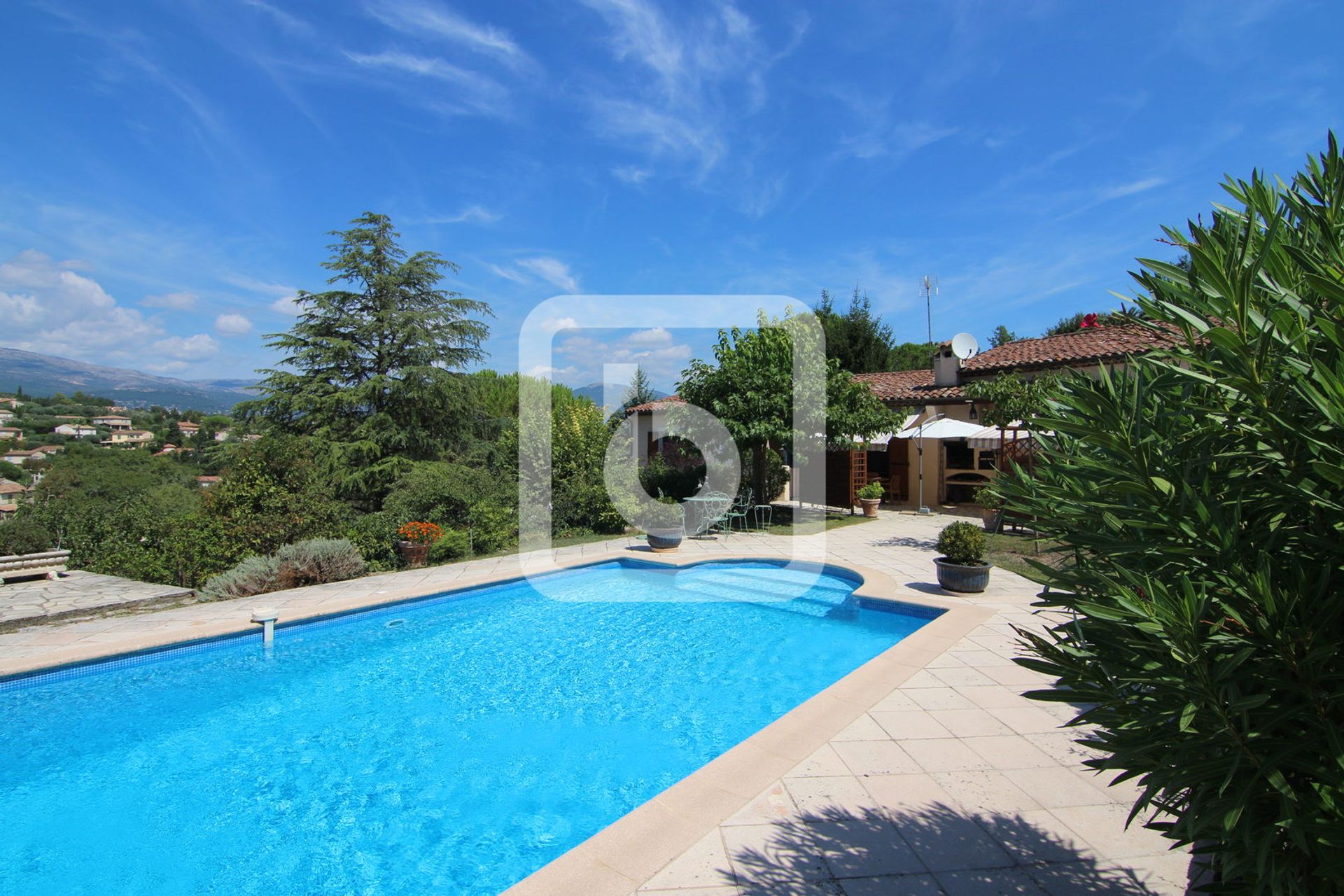 Hus i Valbonne, Provence-Alpes-Cote d'Azur 10049374