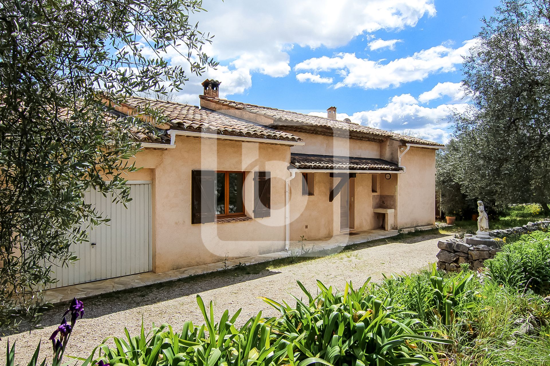 Huis in Mons, Provence-Alpes-Cote D'azur 10049381