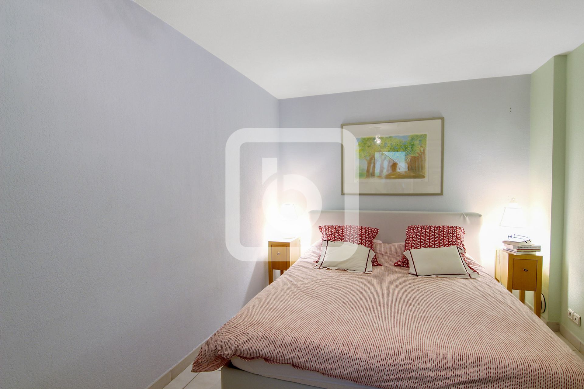 Condominium in Antibes, Provence-Alpes-Cote D'azur 10049405