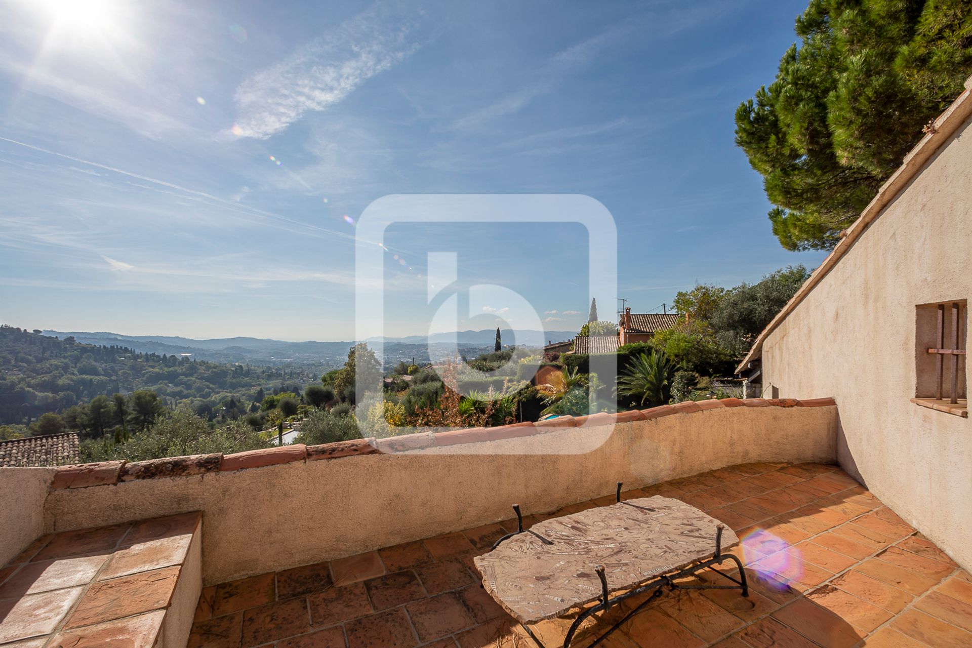 בַּיִת ב Grasse, Provence-Alpes-Cote D'azur 10049486