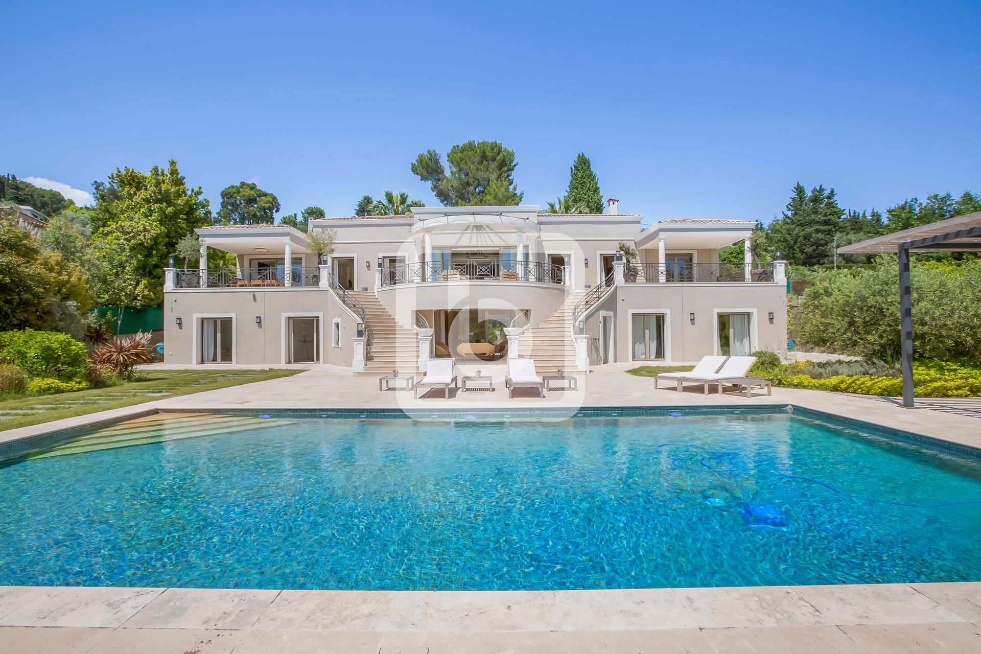 Huis in Mougins, Provence-Alpes-Côte d'Azur 10049721