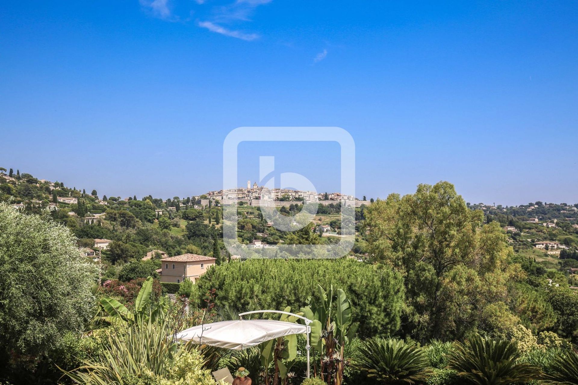 жилой дом в La Colle Sur Loup, Provence-Alpes-Cote D'azur 10049811