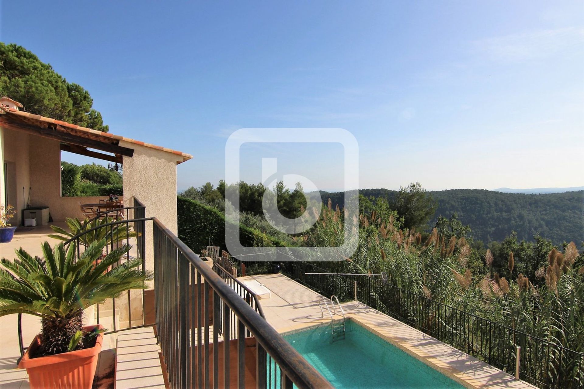 rumah dalam Tourrettes Sur Loup, Provence-Alpes-Cote D'azur 10049831