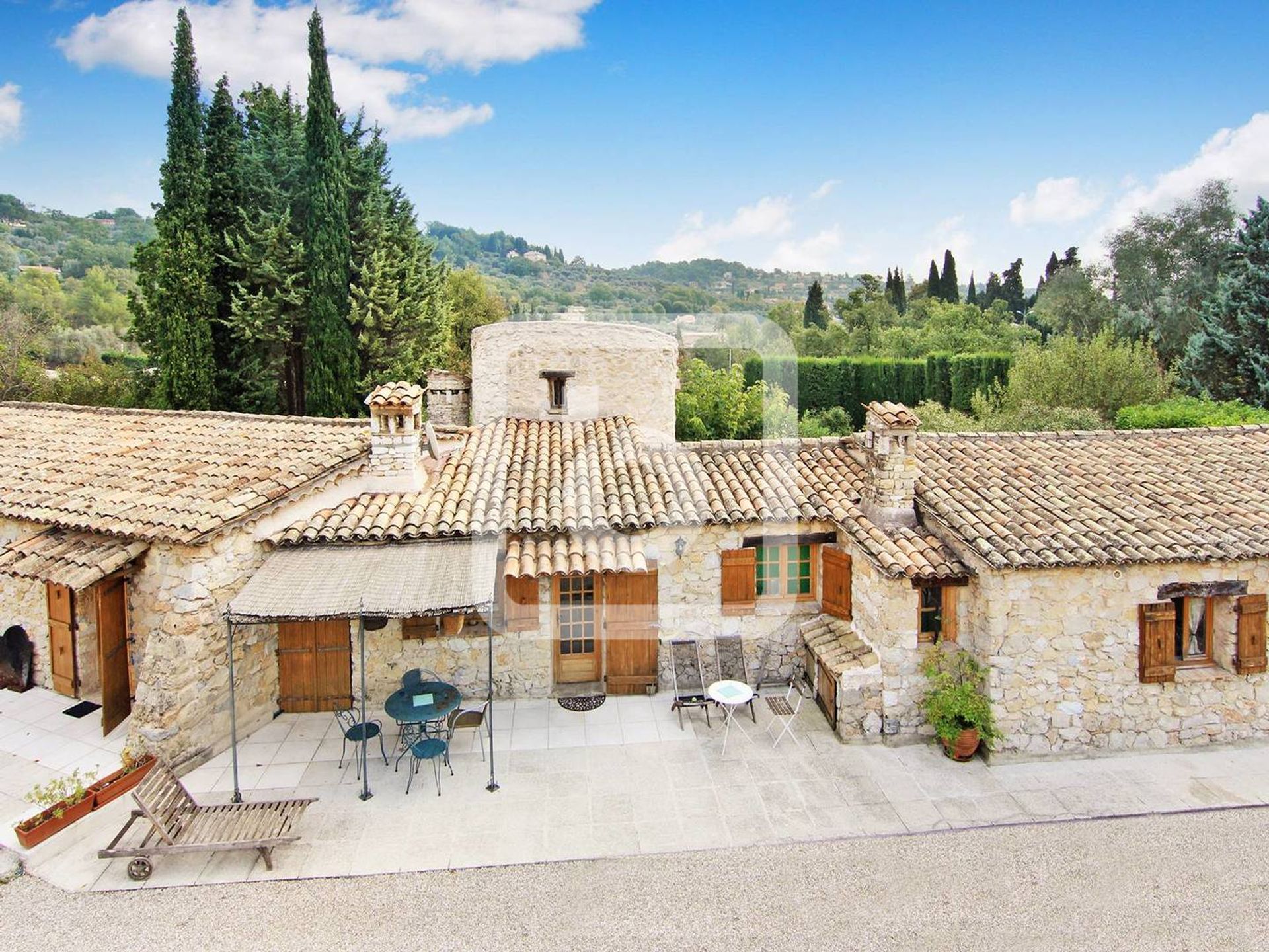 rumah dalam Opio, Provence-Alpes-Cote D'azur 10049839