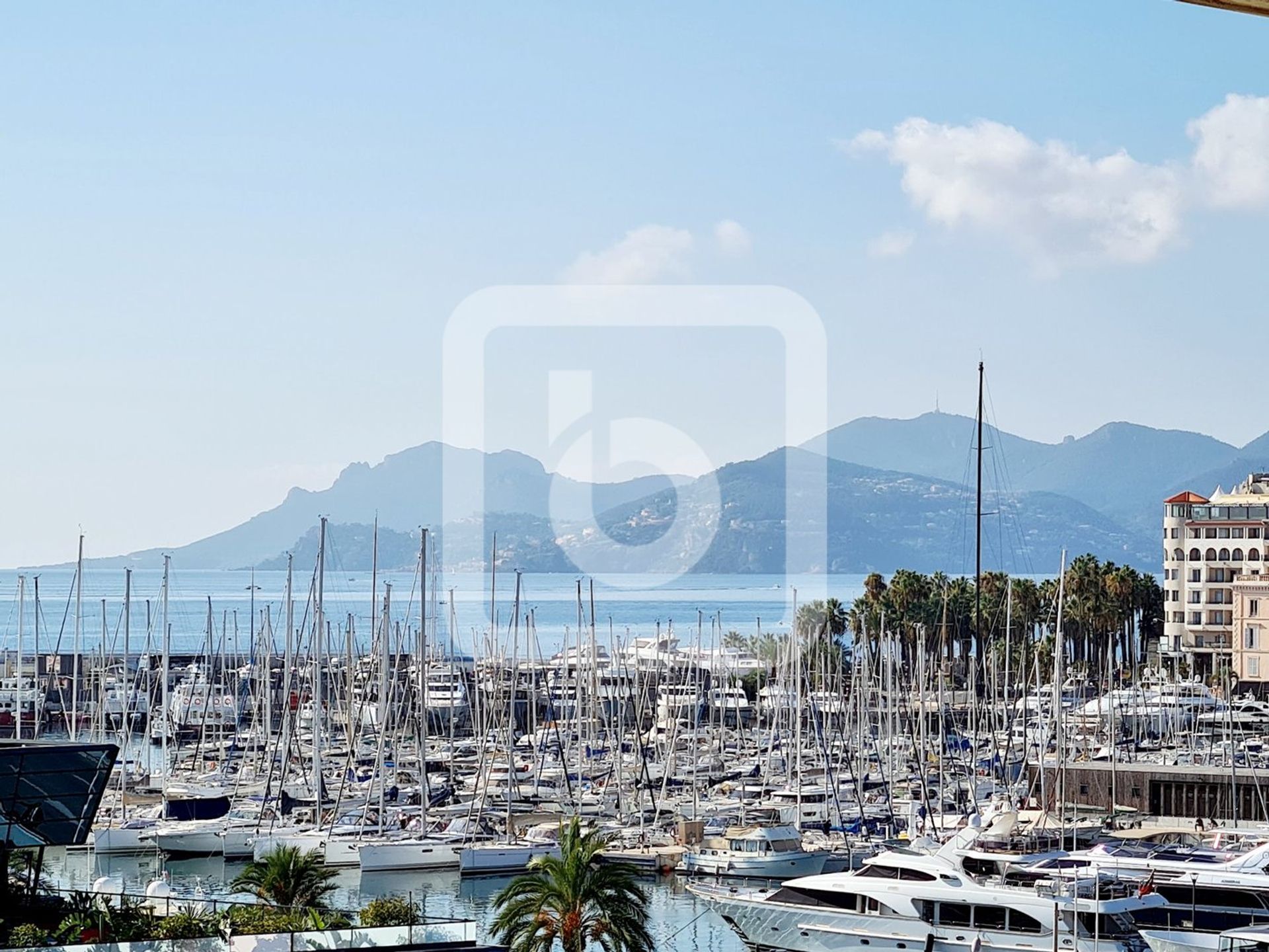 公寓 在 Cannes, Provence-Alpes-Cote D'azur 10049843