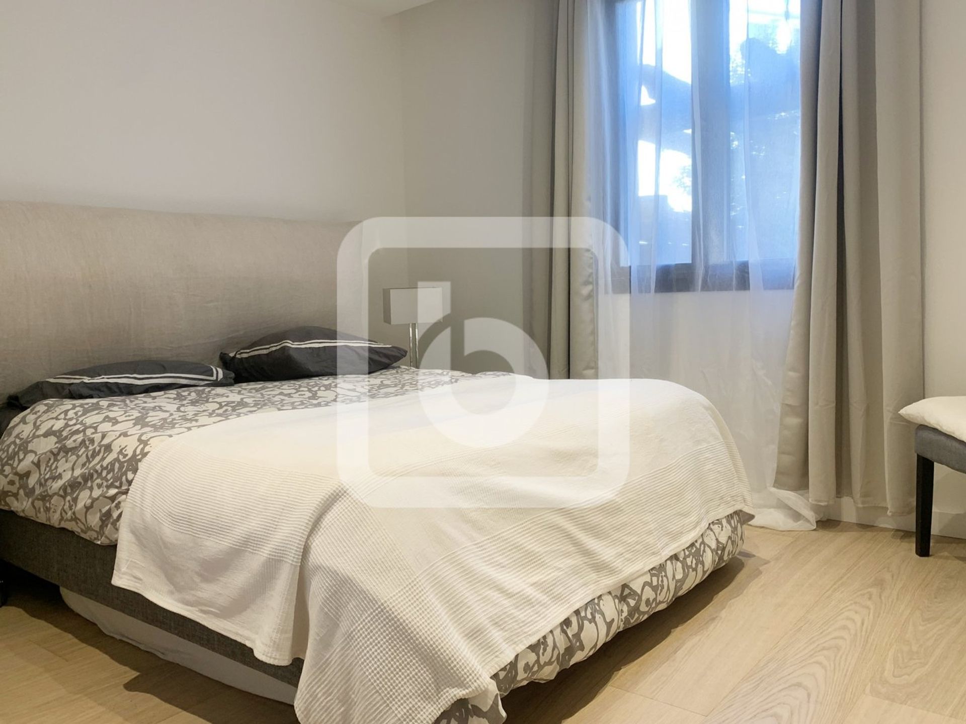 קוֹנדוֹמִינִיוֹן ב Antibes, Provence-Alpes-Cote D'azur 10049881