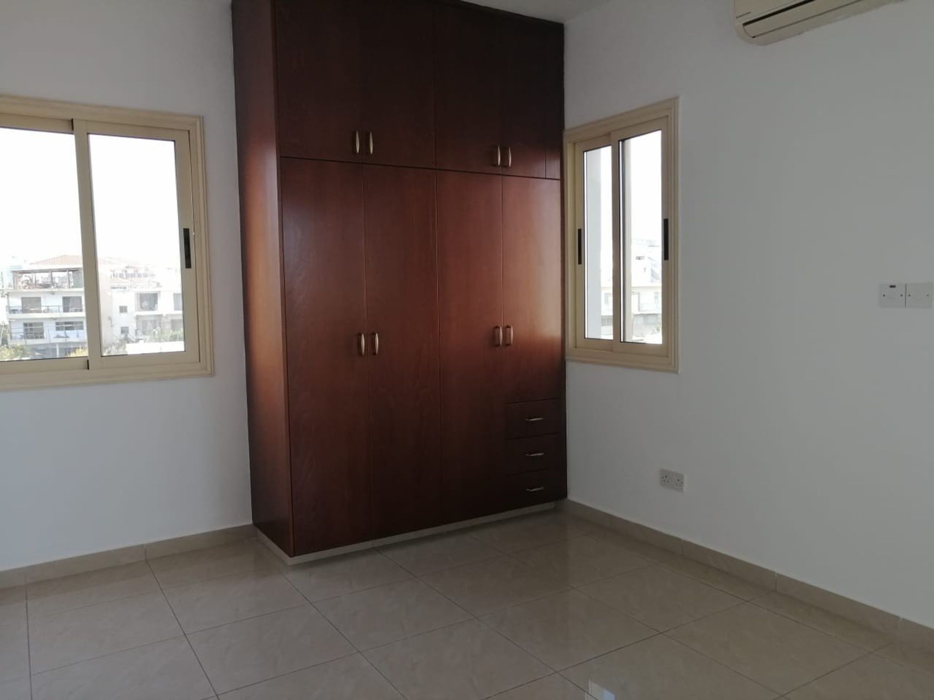 Condominium dans City Center, Paphos 10049962