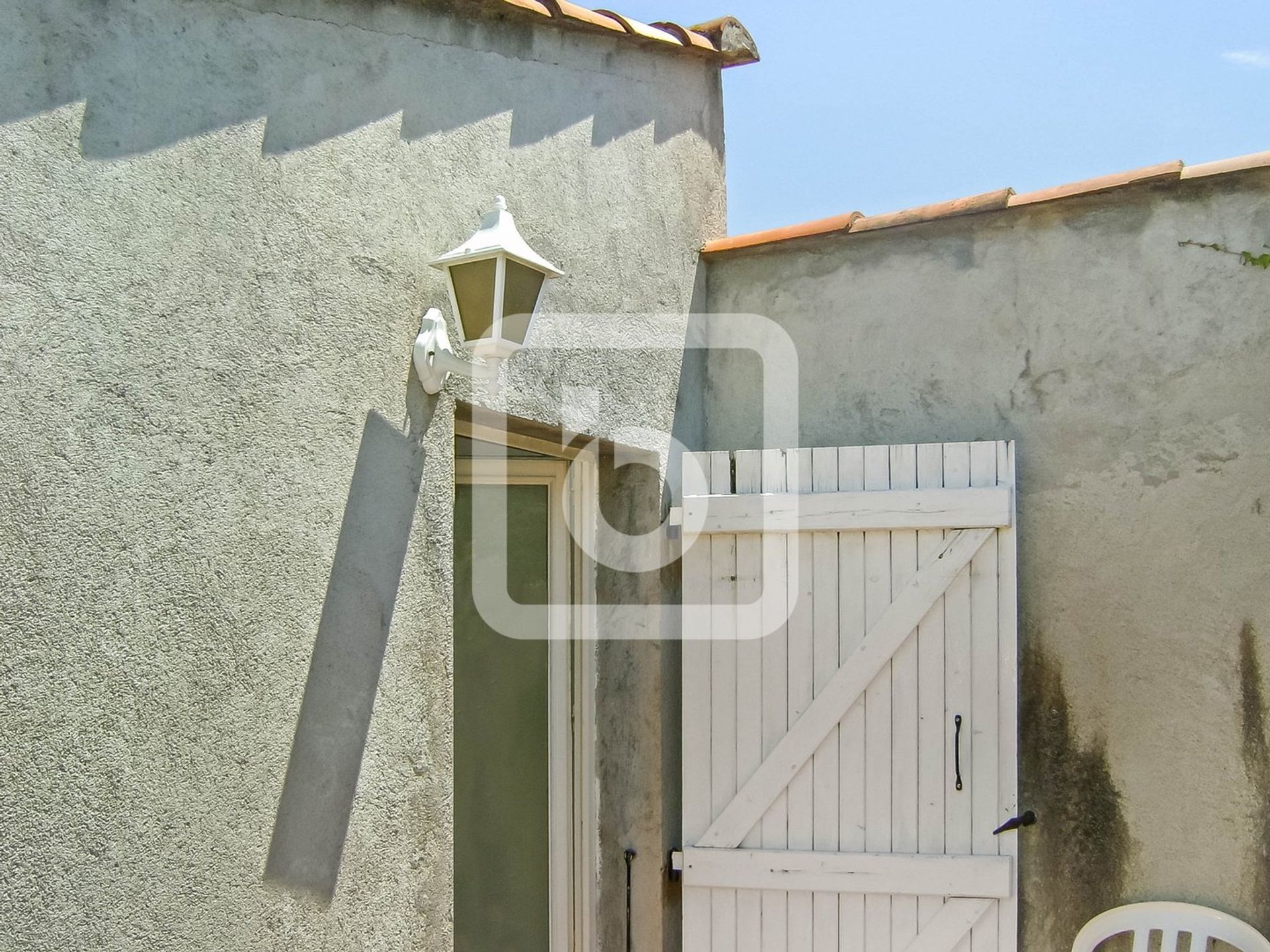 Hus i Le Plan De La Tour, Provence-Alpes-Cote D'azur 10050008