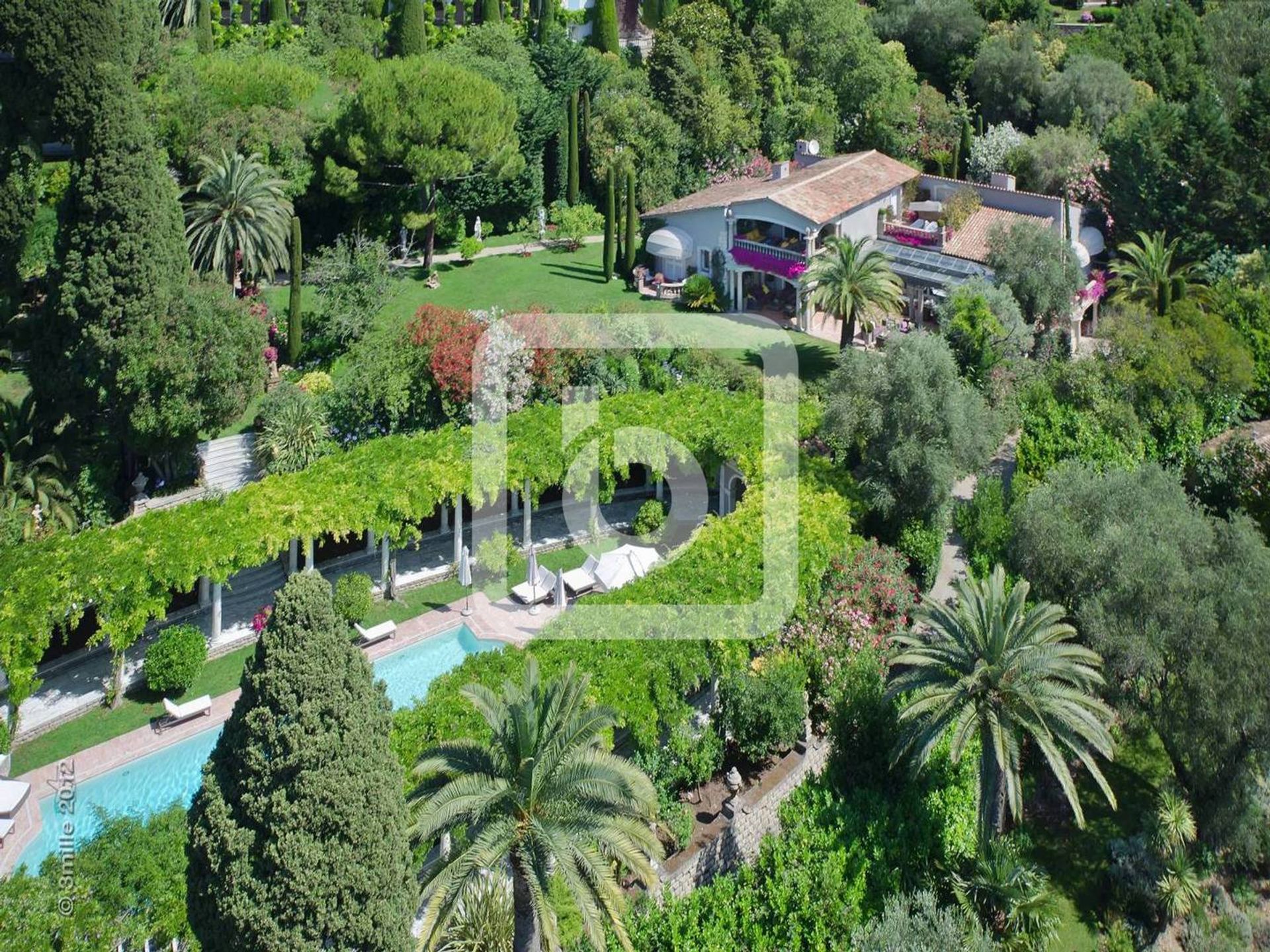 سكني في Cannes, Provence-Alpes-Cote D'azur 10050083