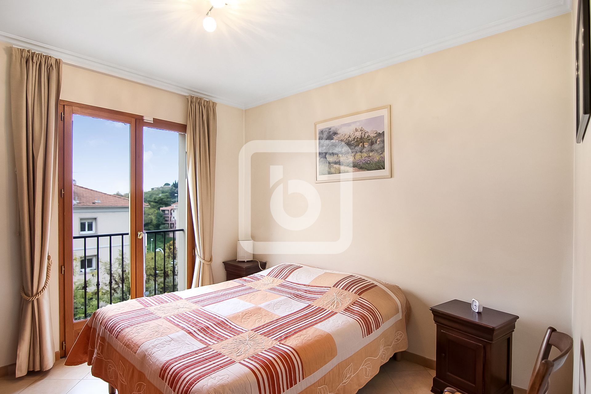 Hus i Nice, Provence-Alpes-Cote D'azur 10050184