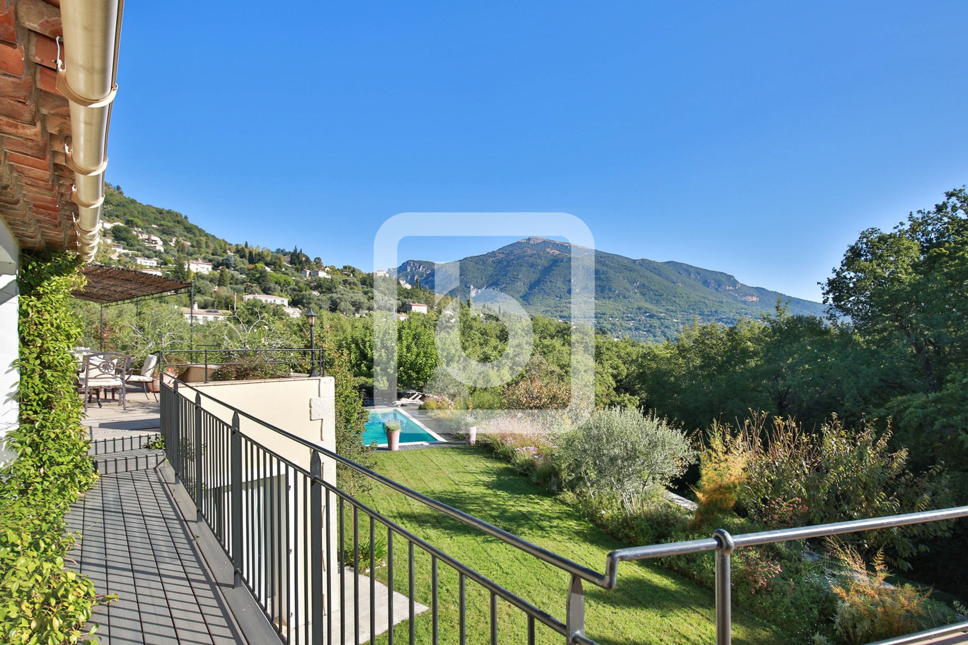 casa en Le Bar Sur Loup, Provence-Alpes-Cote D'azur 10050228