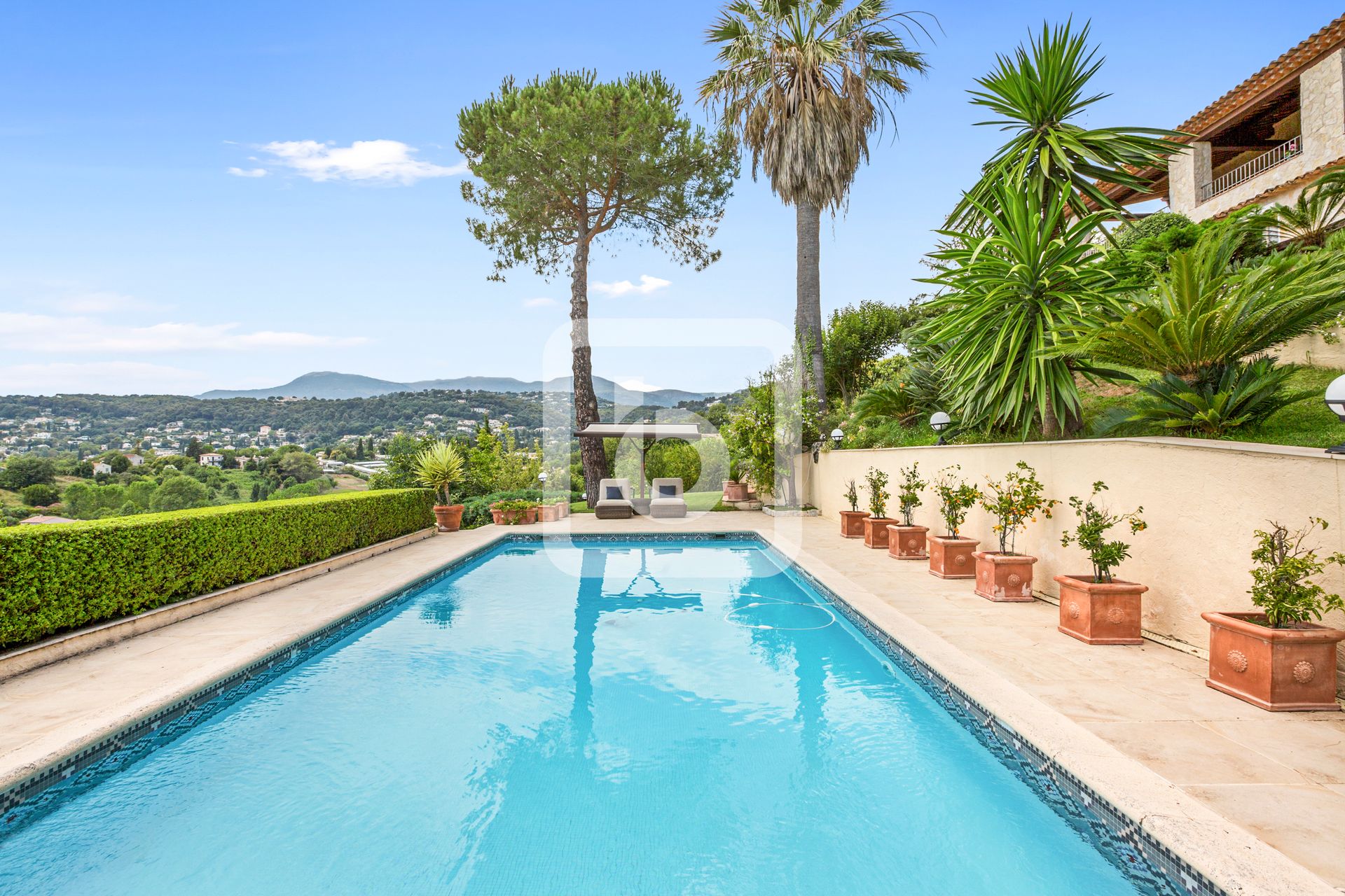 House in Saint Paul De Vence, Provence-Alpes-Cote D'azur 10050312