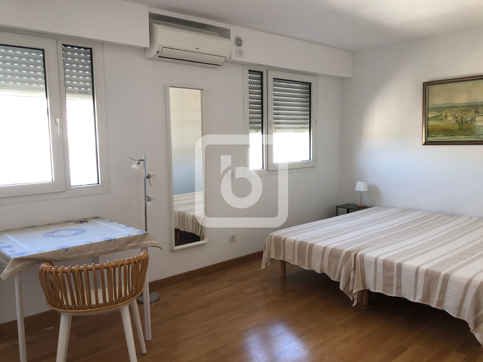 Condominium in Nice, Provence-Alpes-Cote D'azur 10050333