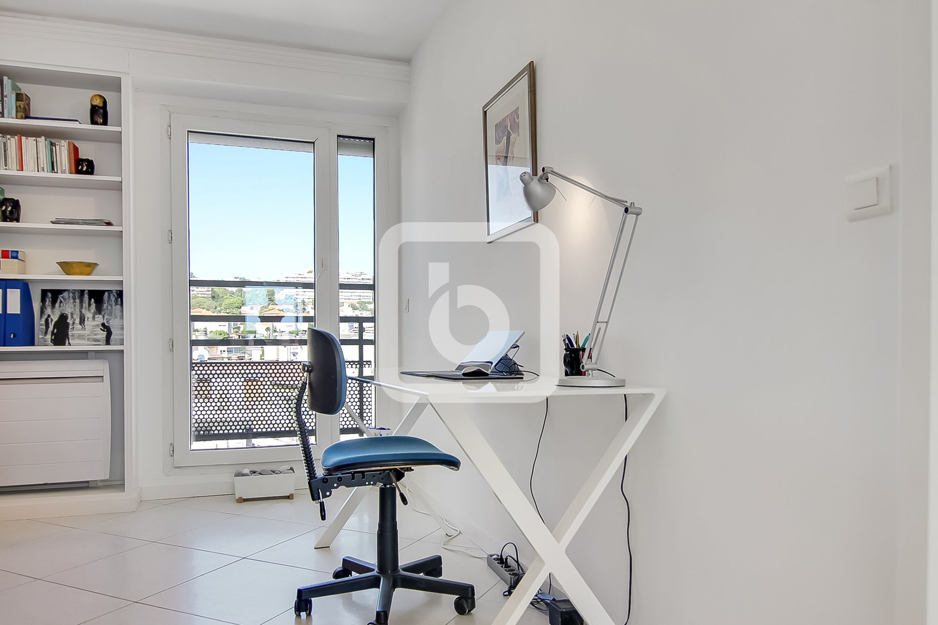 Condominium in Nice, Provence-Alpes-Cote D'azur 10050333