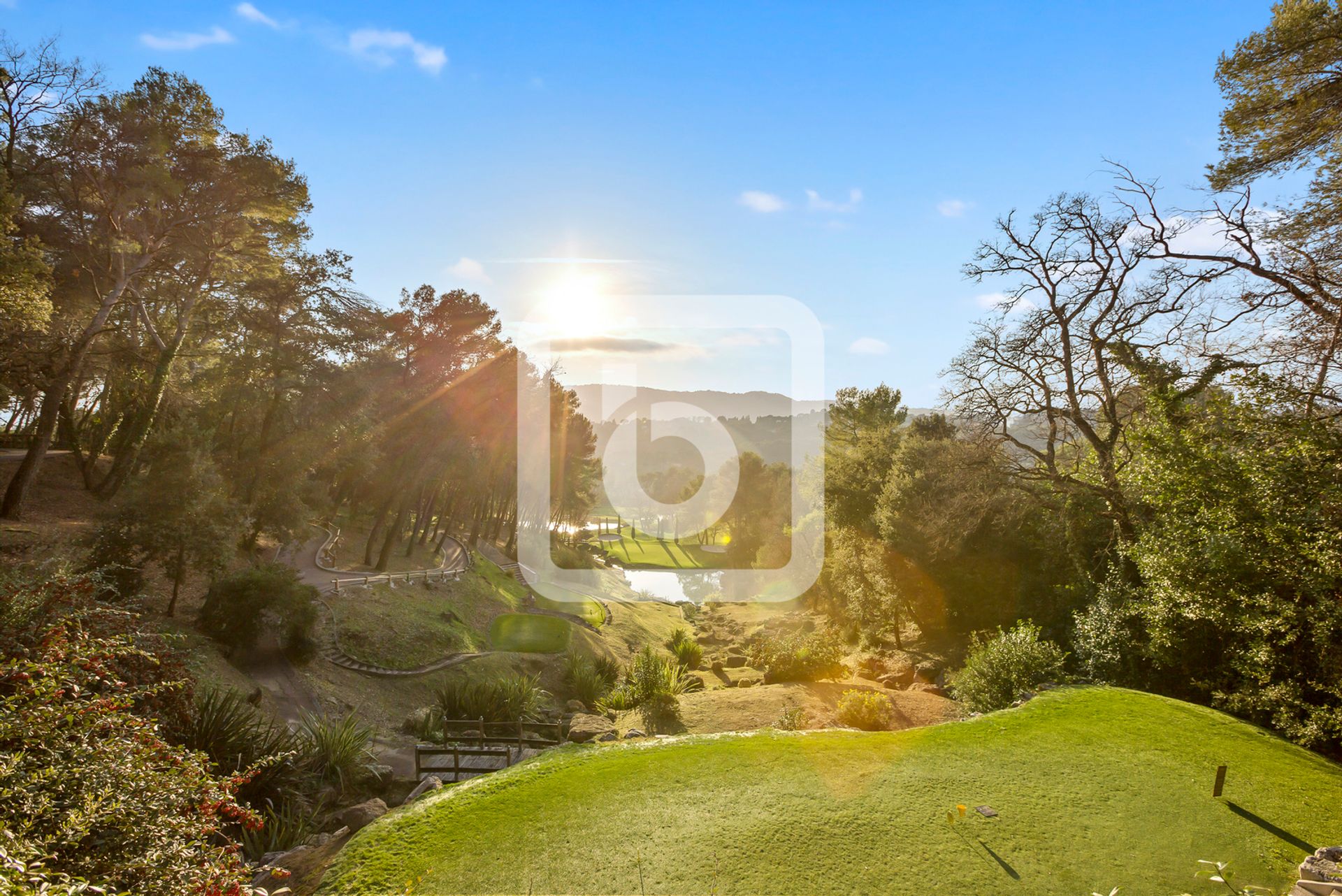 मकान में Mougins, Provence-Alpes-Cote D'azur 10050411