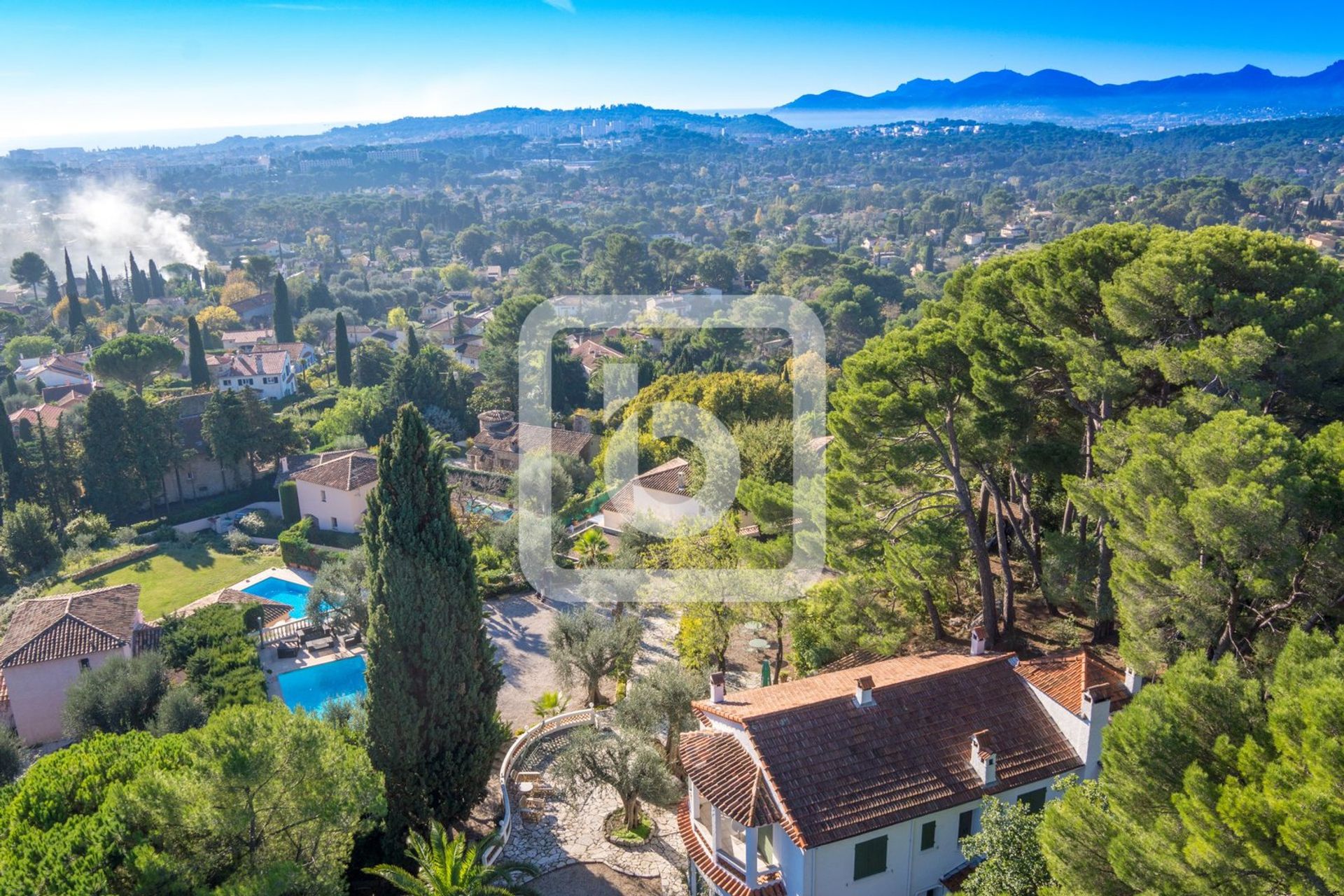 rumah dalam Mougins, Provence-Alpes-Côte d'Azur 10050483