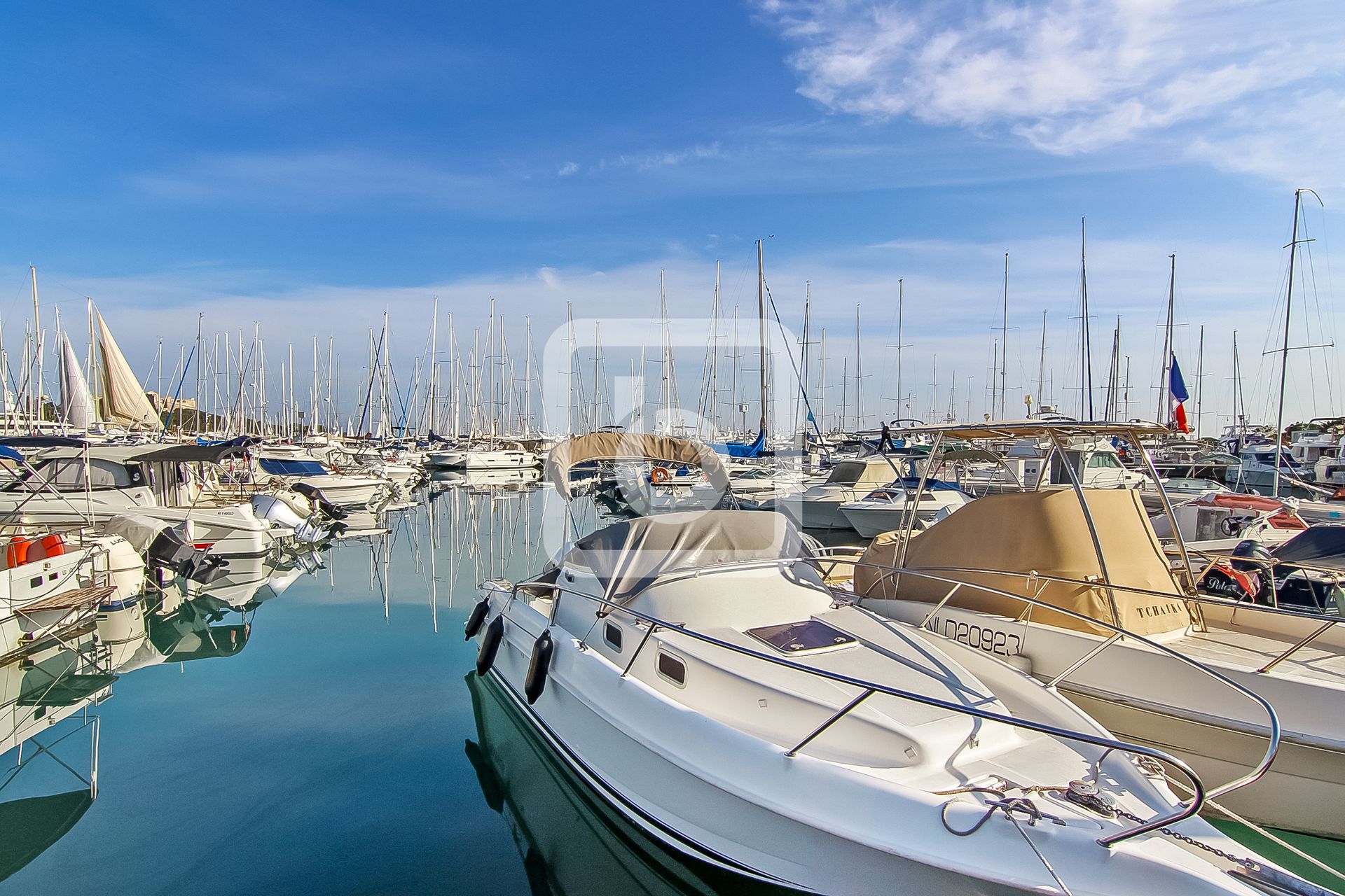 सम्मिलित में Antibes, Provence-Alpes-Cote D'azur 10050570