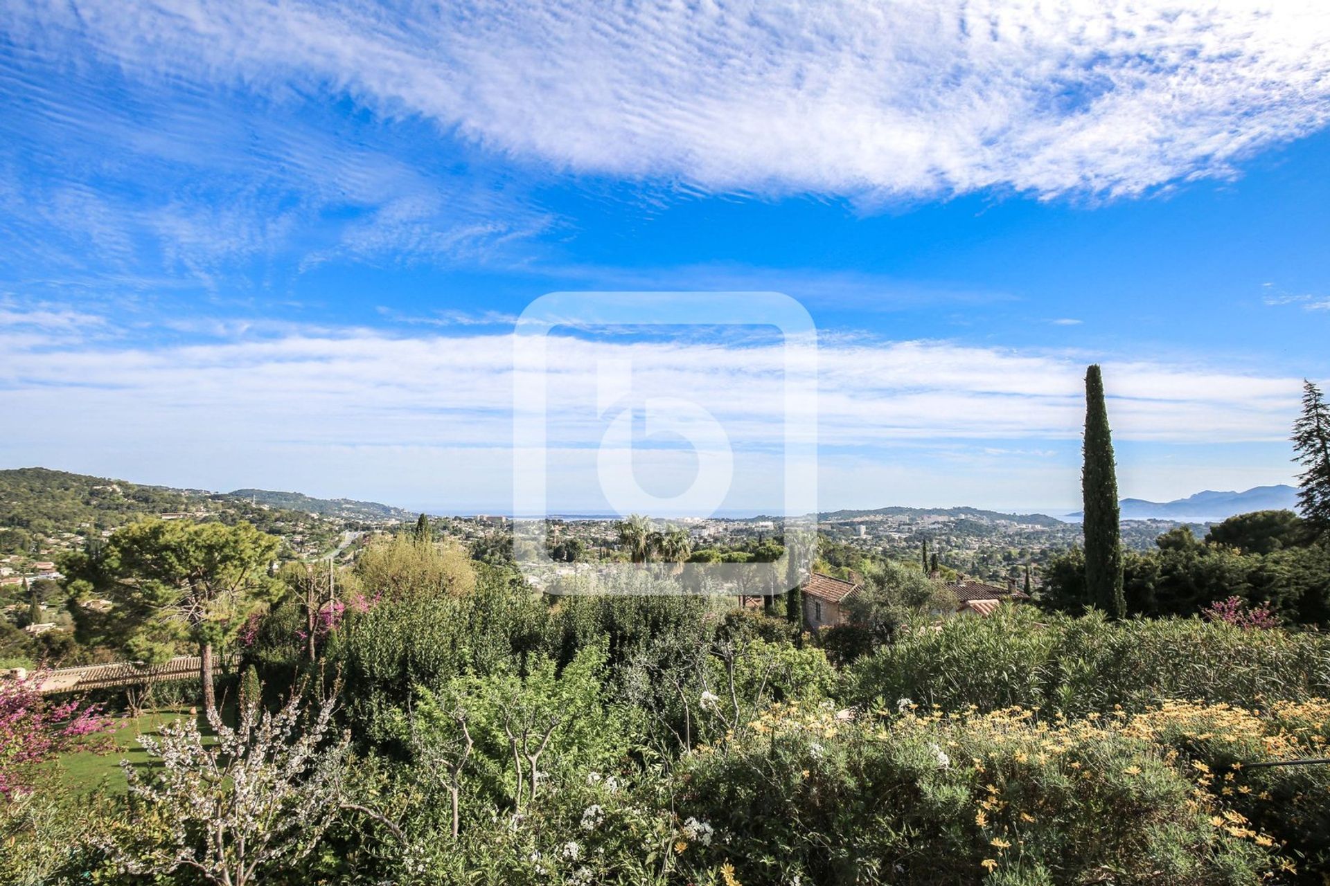 房子 在 Mougins, Provence-Alpes-Cote D'azur 10050577