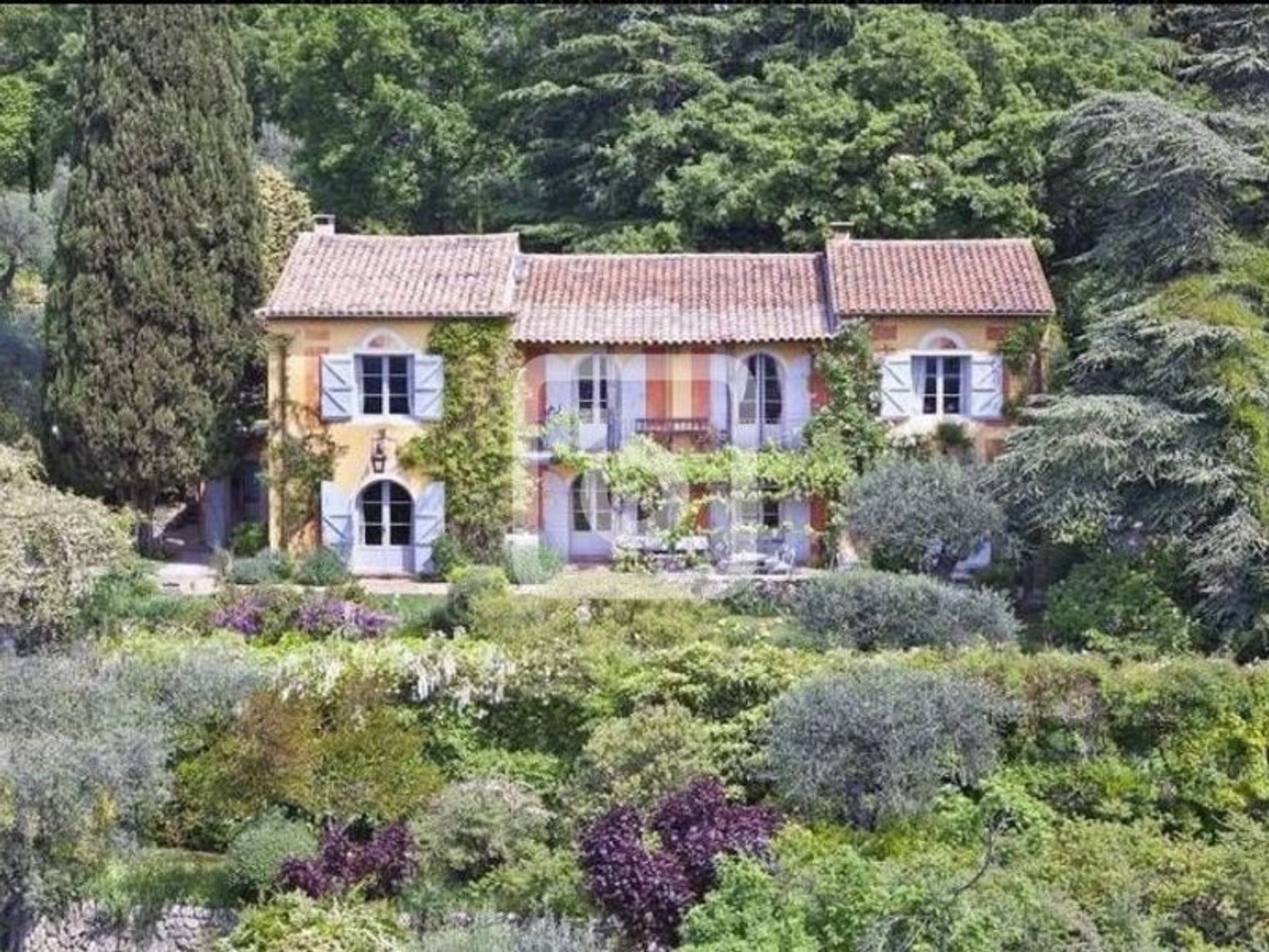 casa no Chateauneuf Grasse, Provence-Alpes-Cote D'azur 10050710