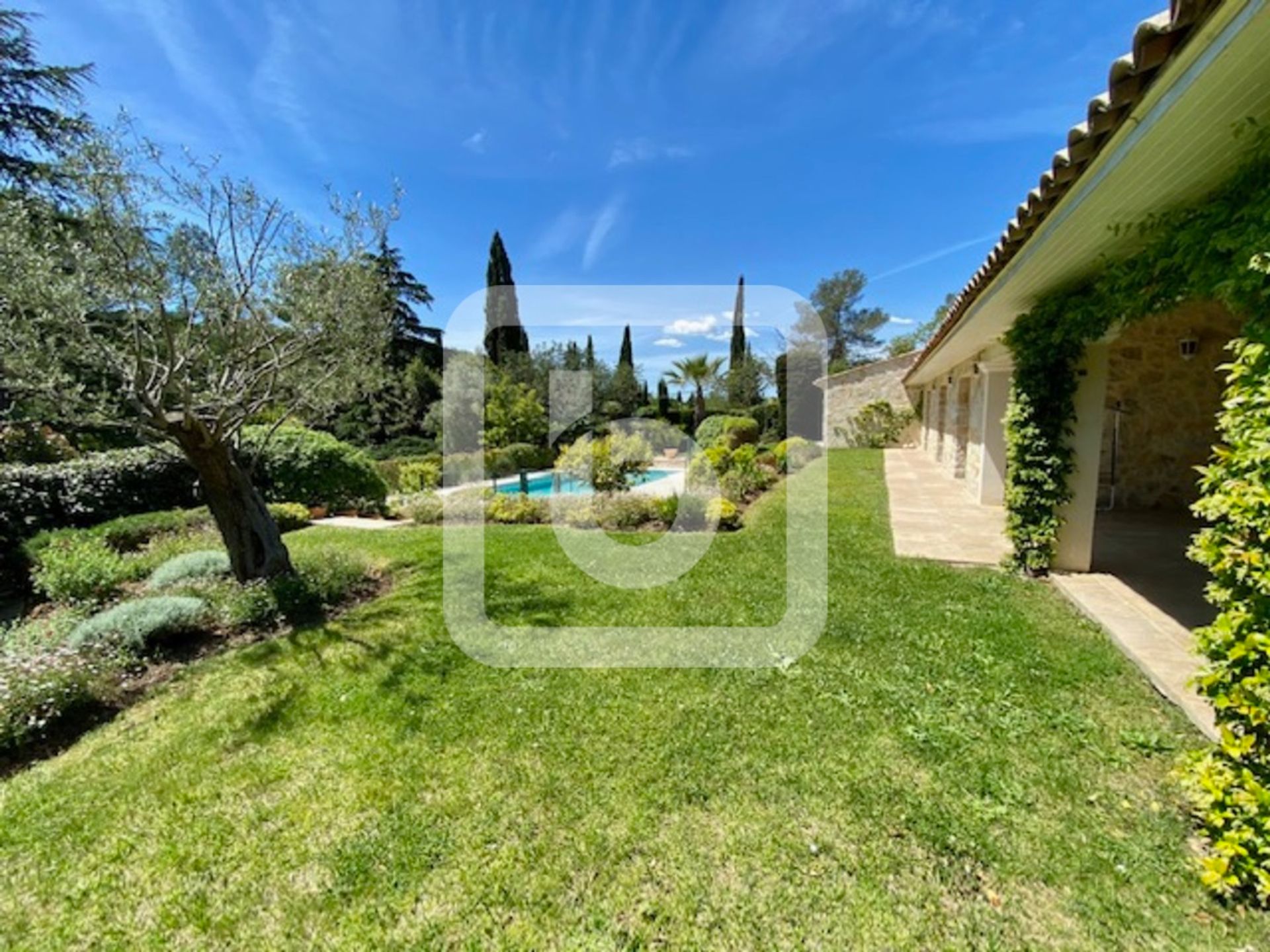 Huis in Le Bosquet, Provence-Alpes-Côte d'Azur 10050767