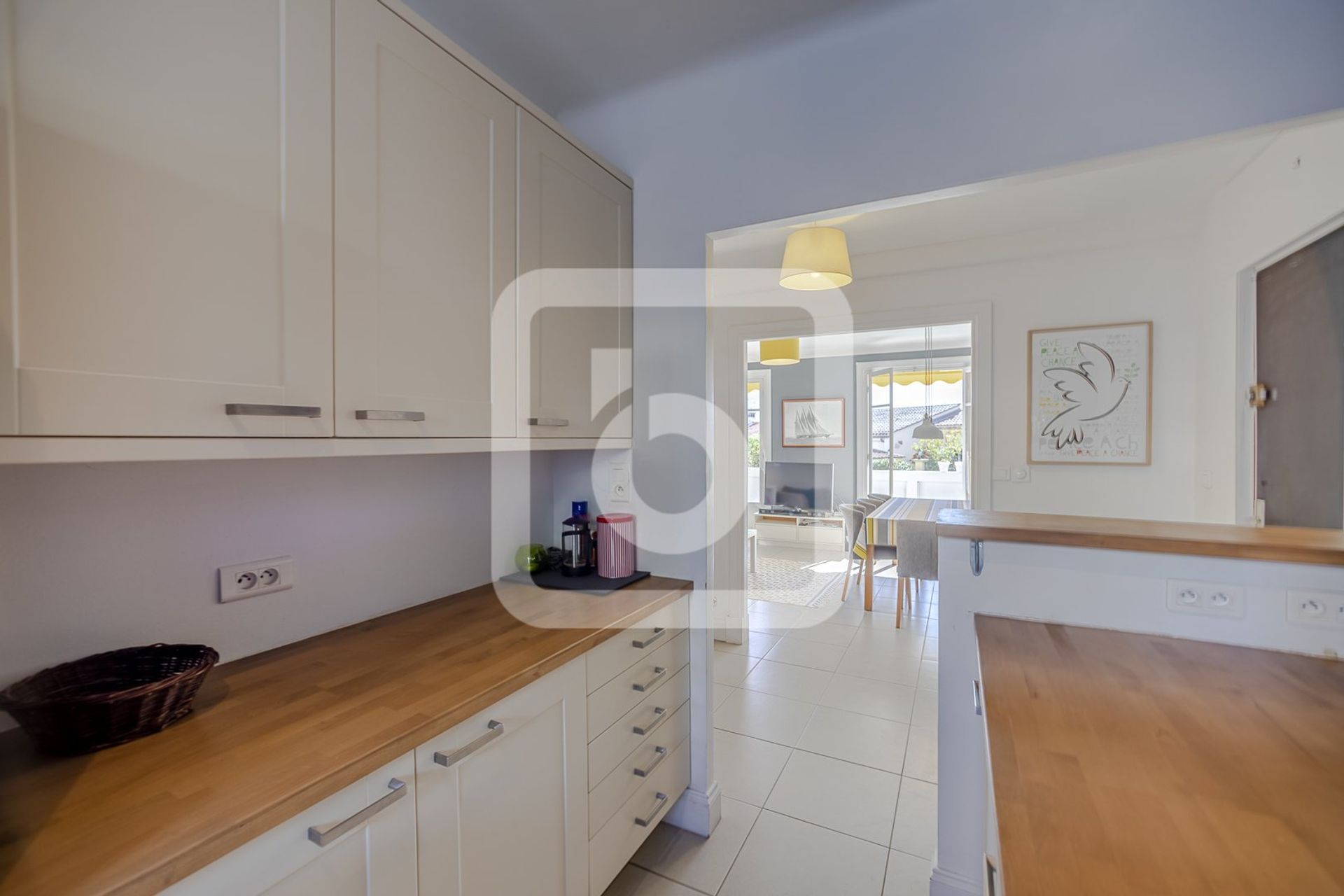 Condominium dans Antibes, Provence-Alpes-Cote D'azur 10050797