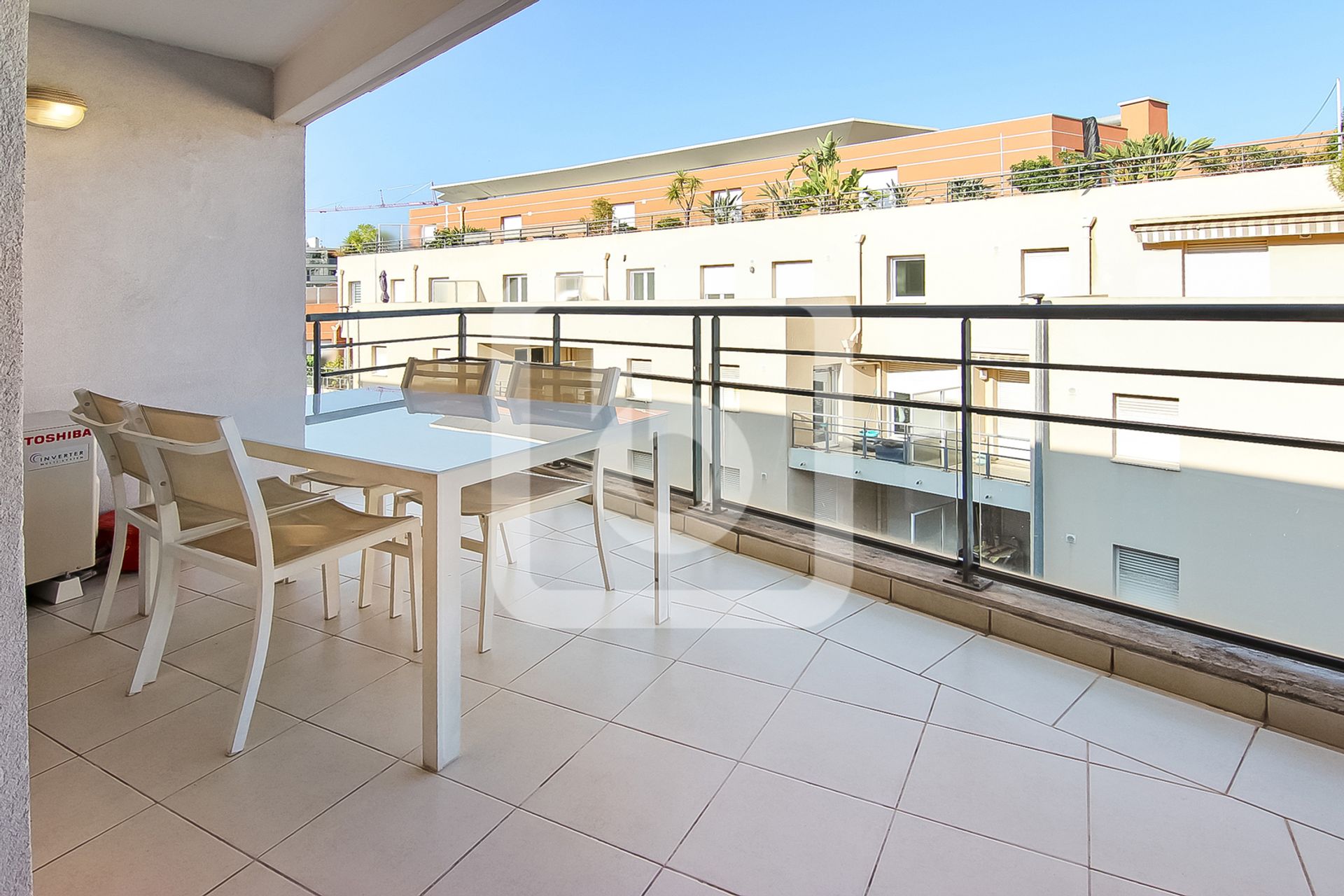 Condominium dans Juan Les Pins, Provence-Alpes-Cote D'azur 10050814