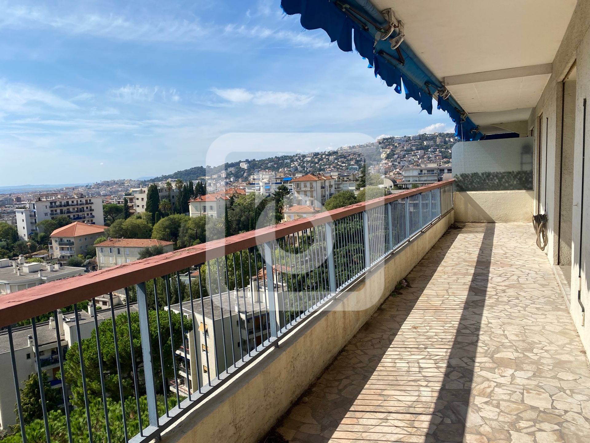 Condominium dans Bon, Provence-Alpes-Côte d'Azur 10050847