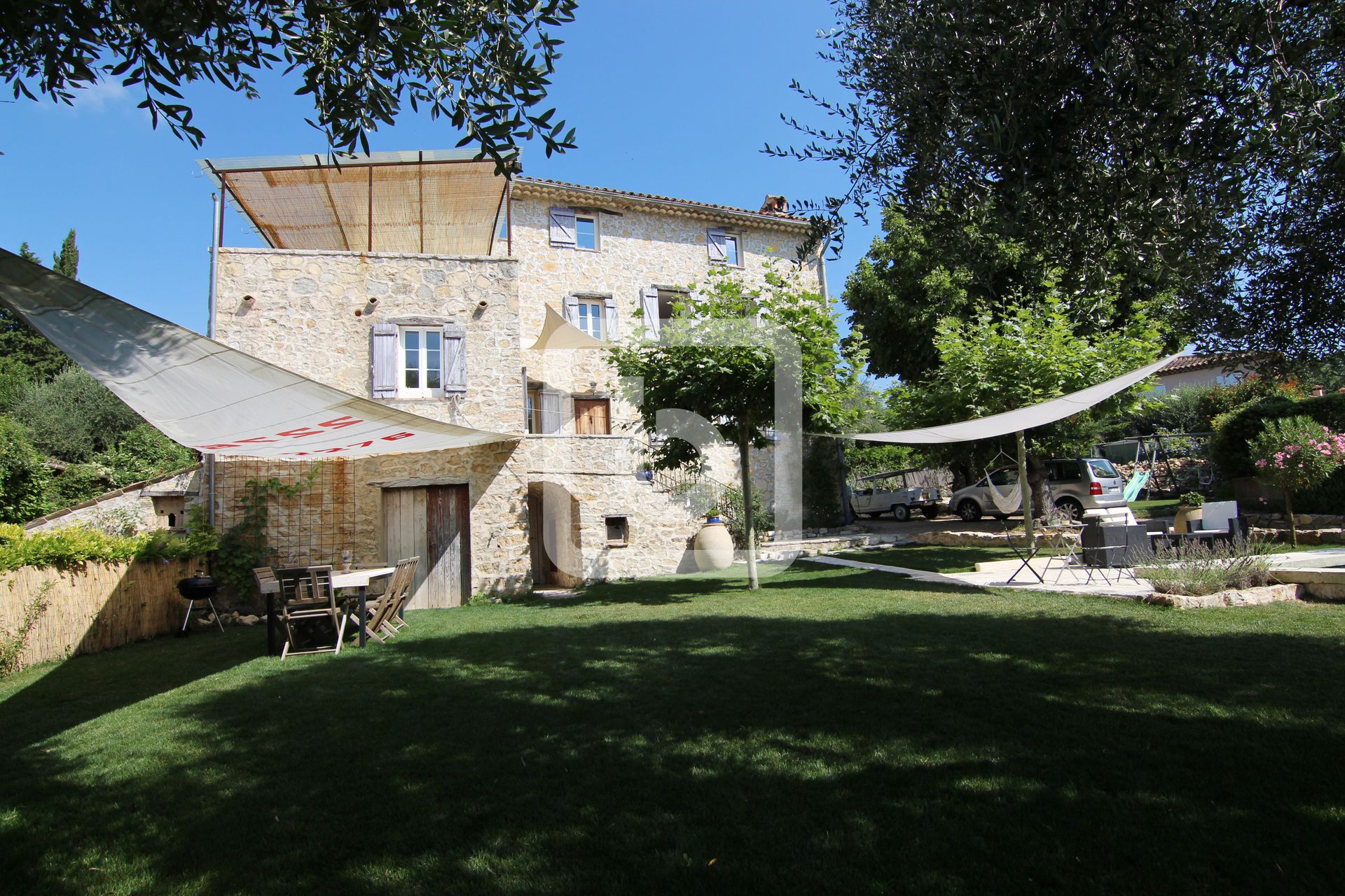 Hus i Le Rouret, Provence-Alpes-Cote D'azur 10050865