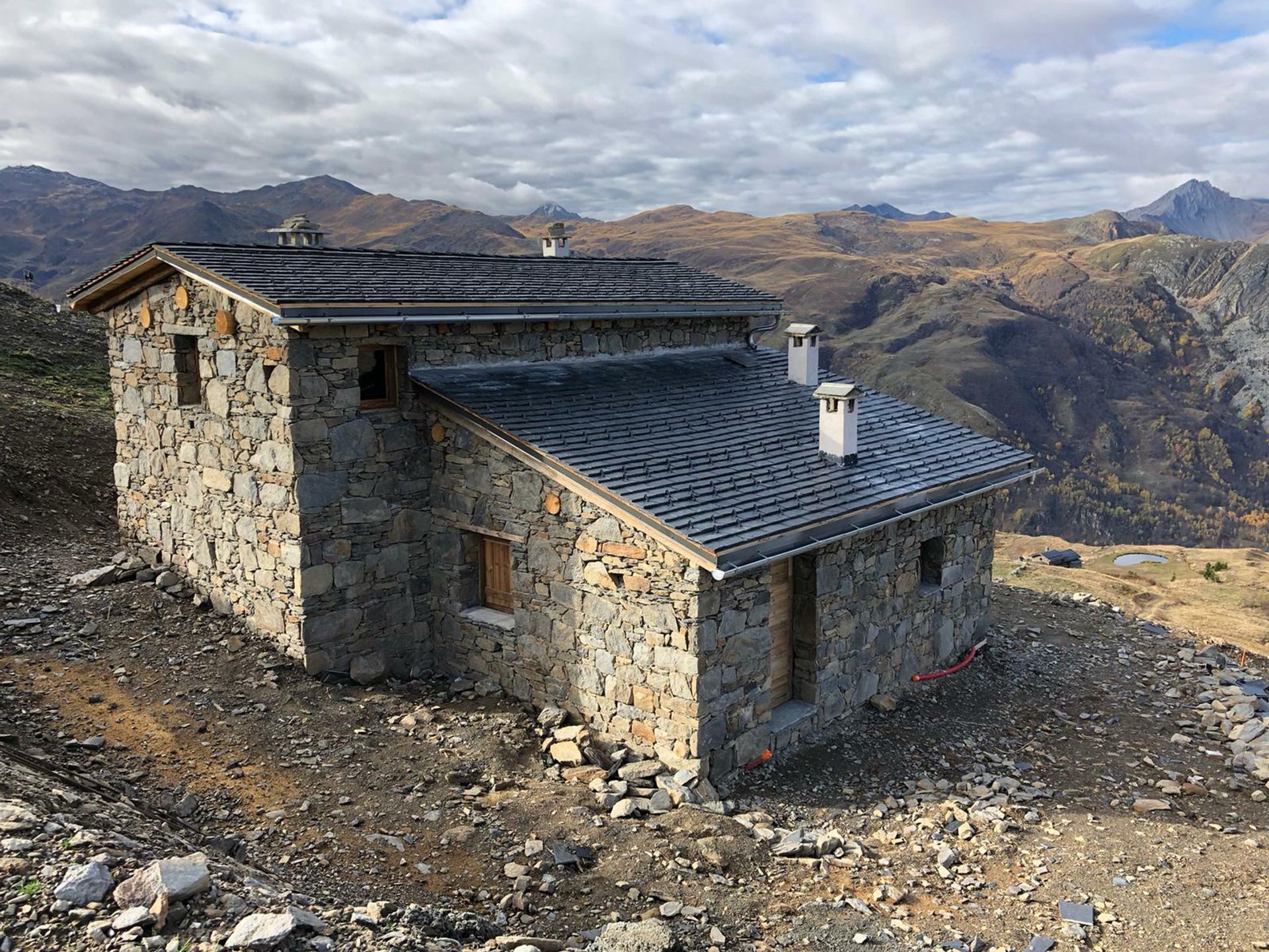 House in Saint-Martin-de-Belleville, Auvergne-Rhone-Alpes 10051548