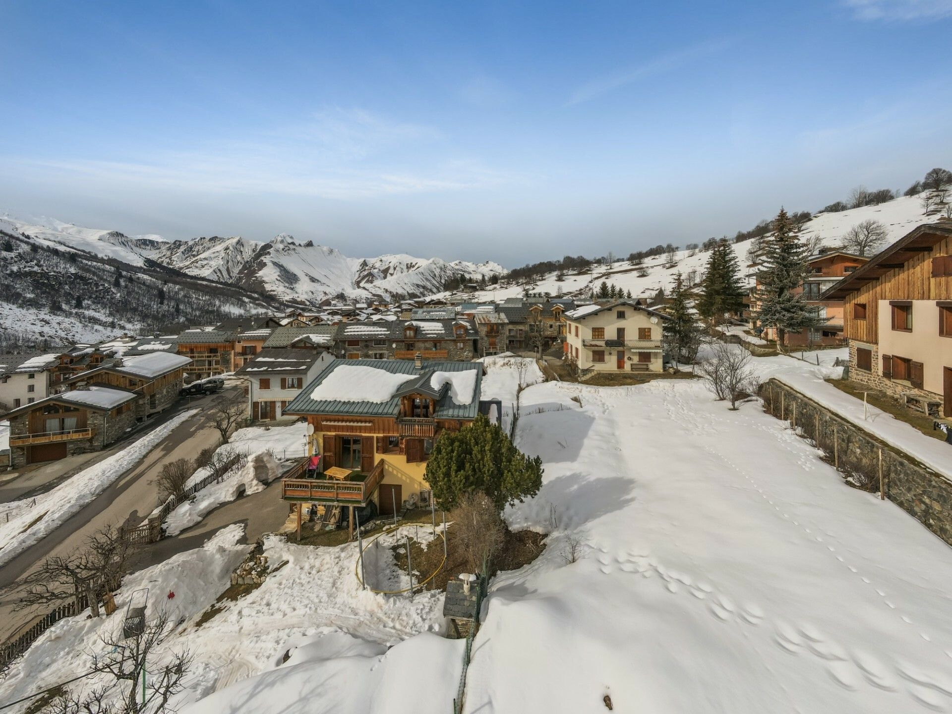 House in Saint-Martin-De-Belleville, Rhone-Alpes 10051626