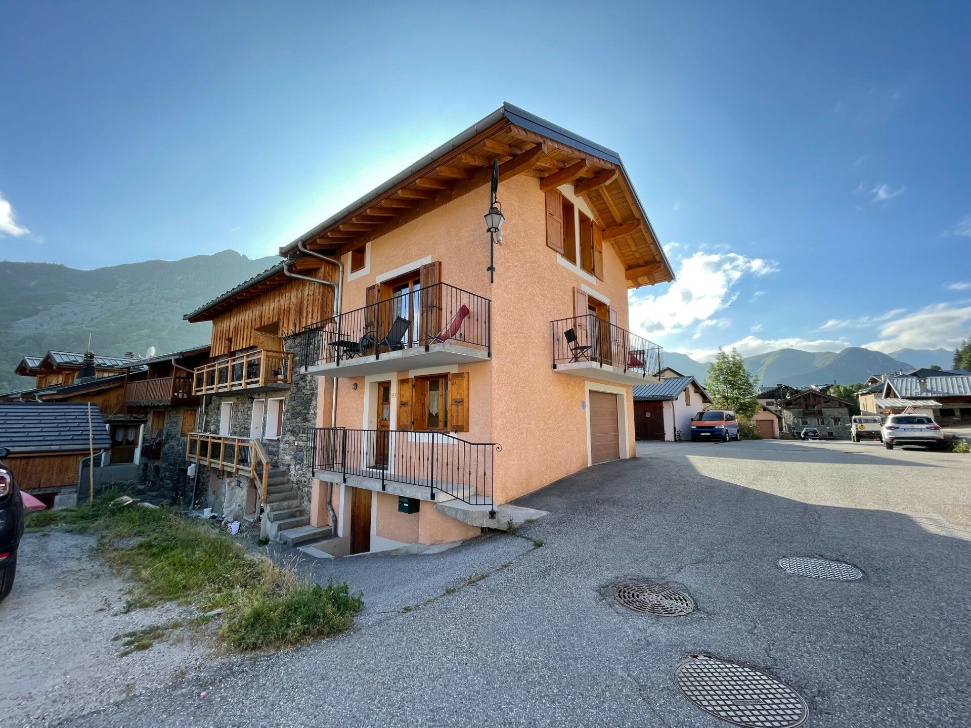 Huis in Saint-Martin-de-Belleville, Auvergne-Rhône-Alpes 10051742