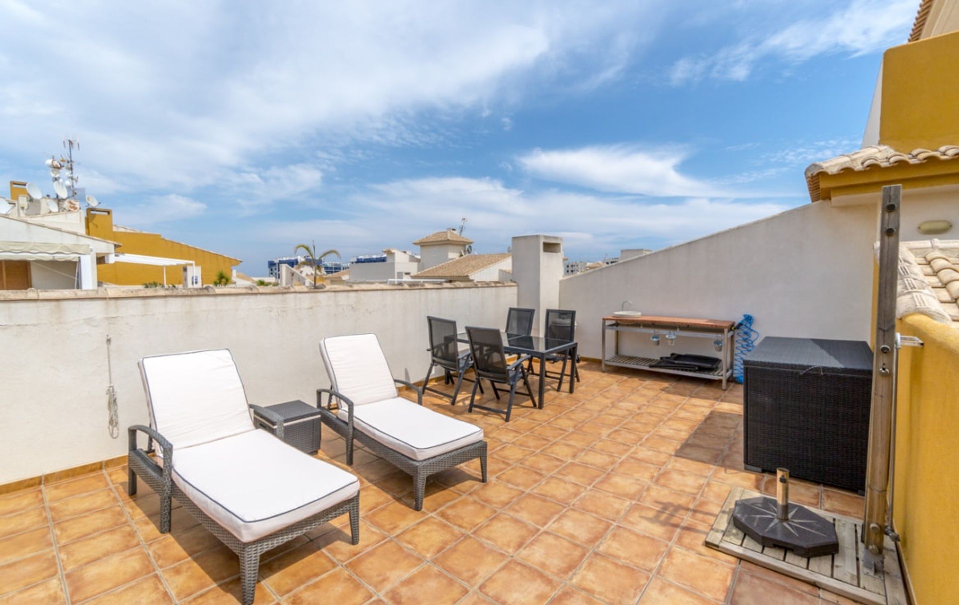 Condominium dans Punta Prima, Costa Blanca 10052321