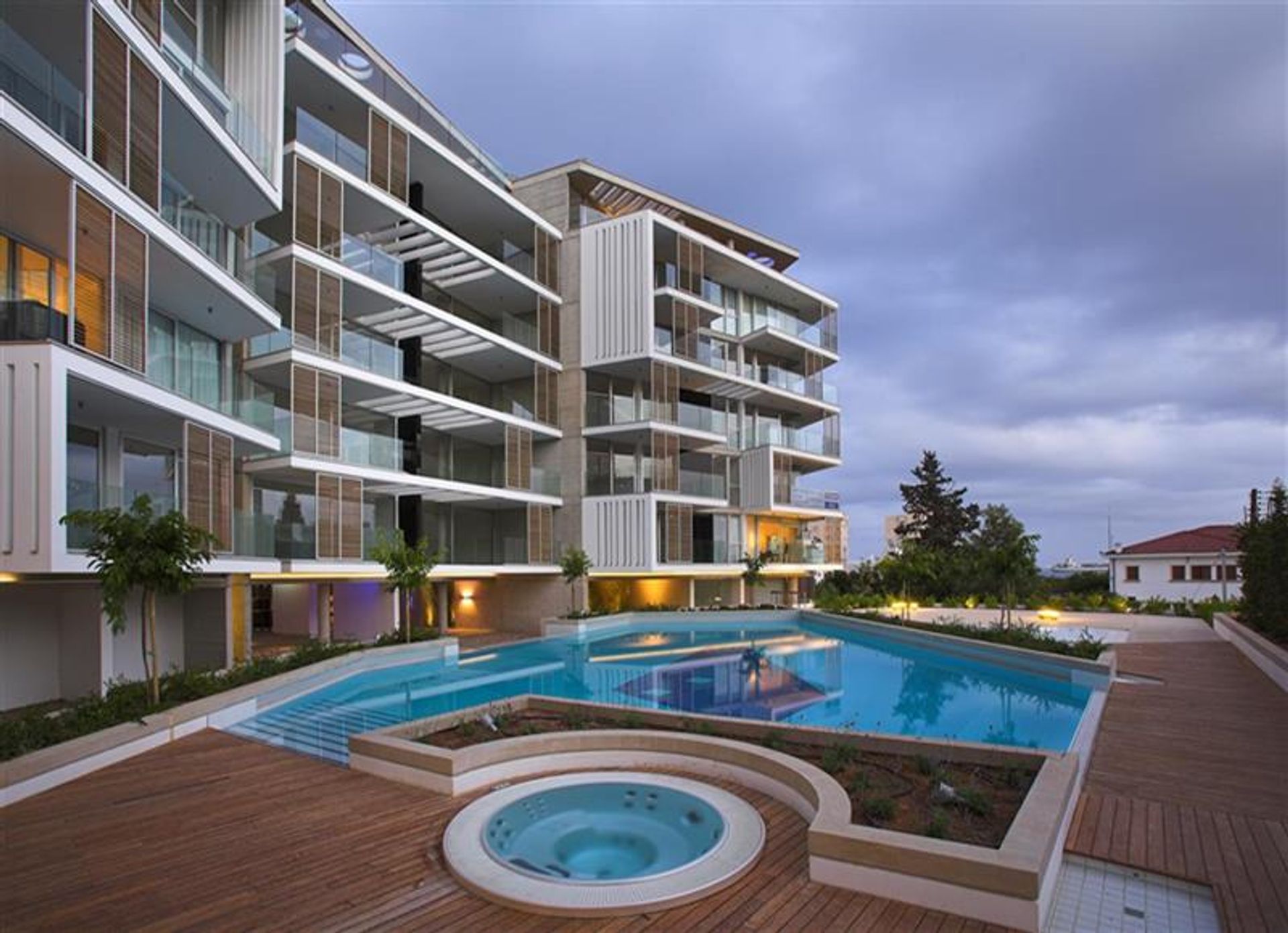 Condominium in Neapoli, Limassol 10052837