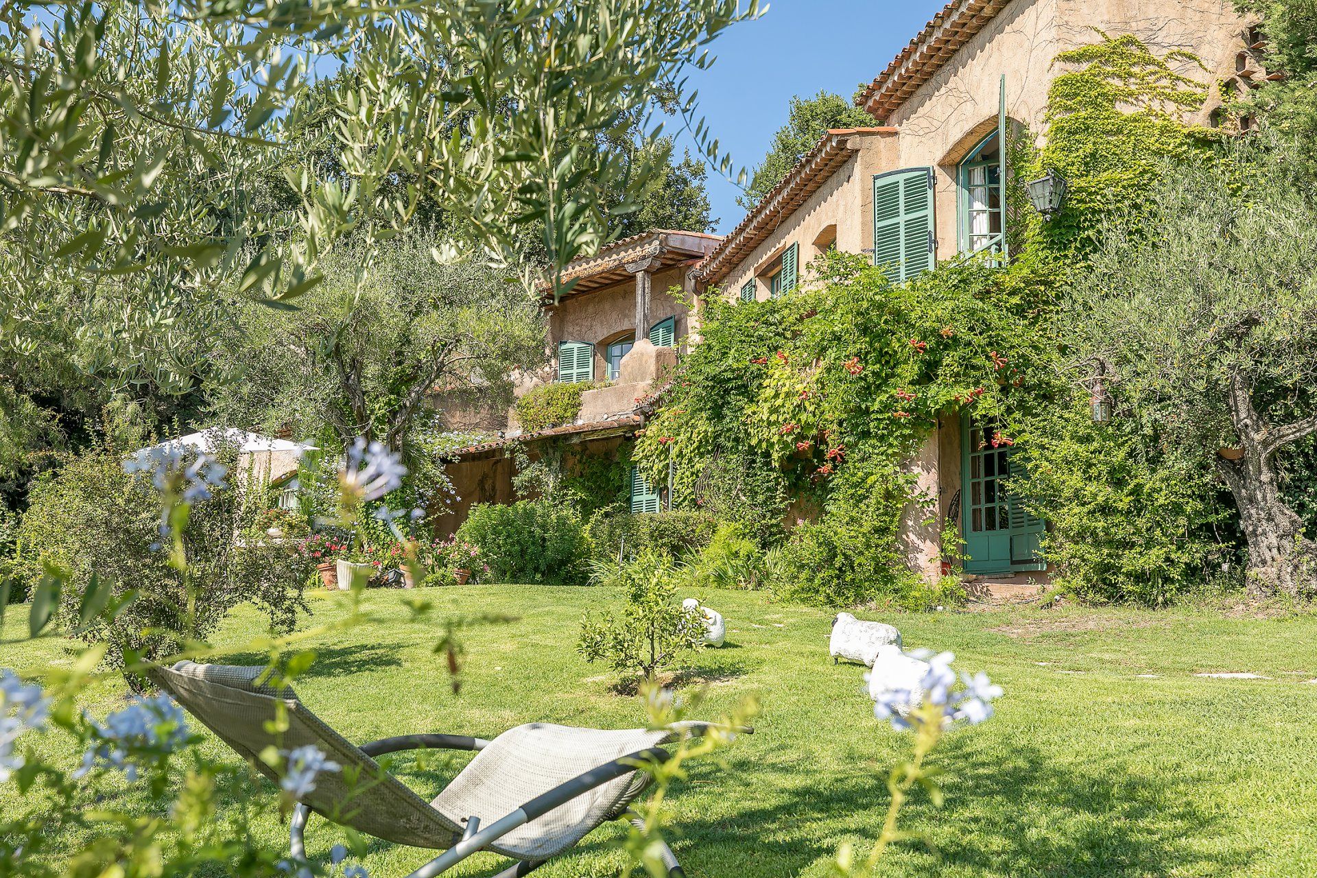 Будинок в Saint-Paul-De-Vence, Alpes-Maritimes 10053837