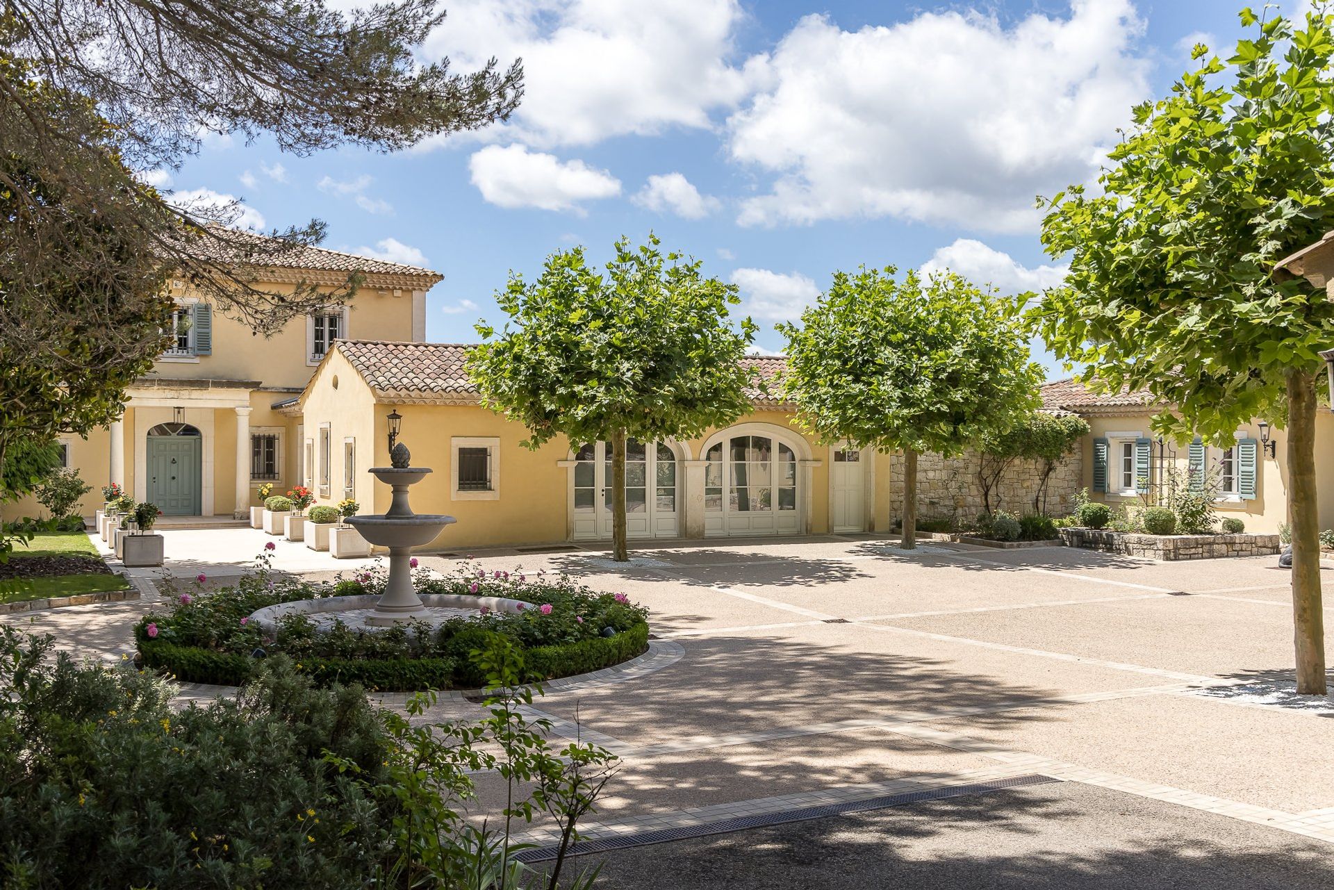 Talo sisään La Colle-sur-Loup, Provence-Alpes-Cote d'Azur 10053855