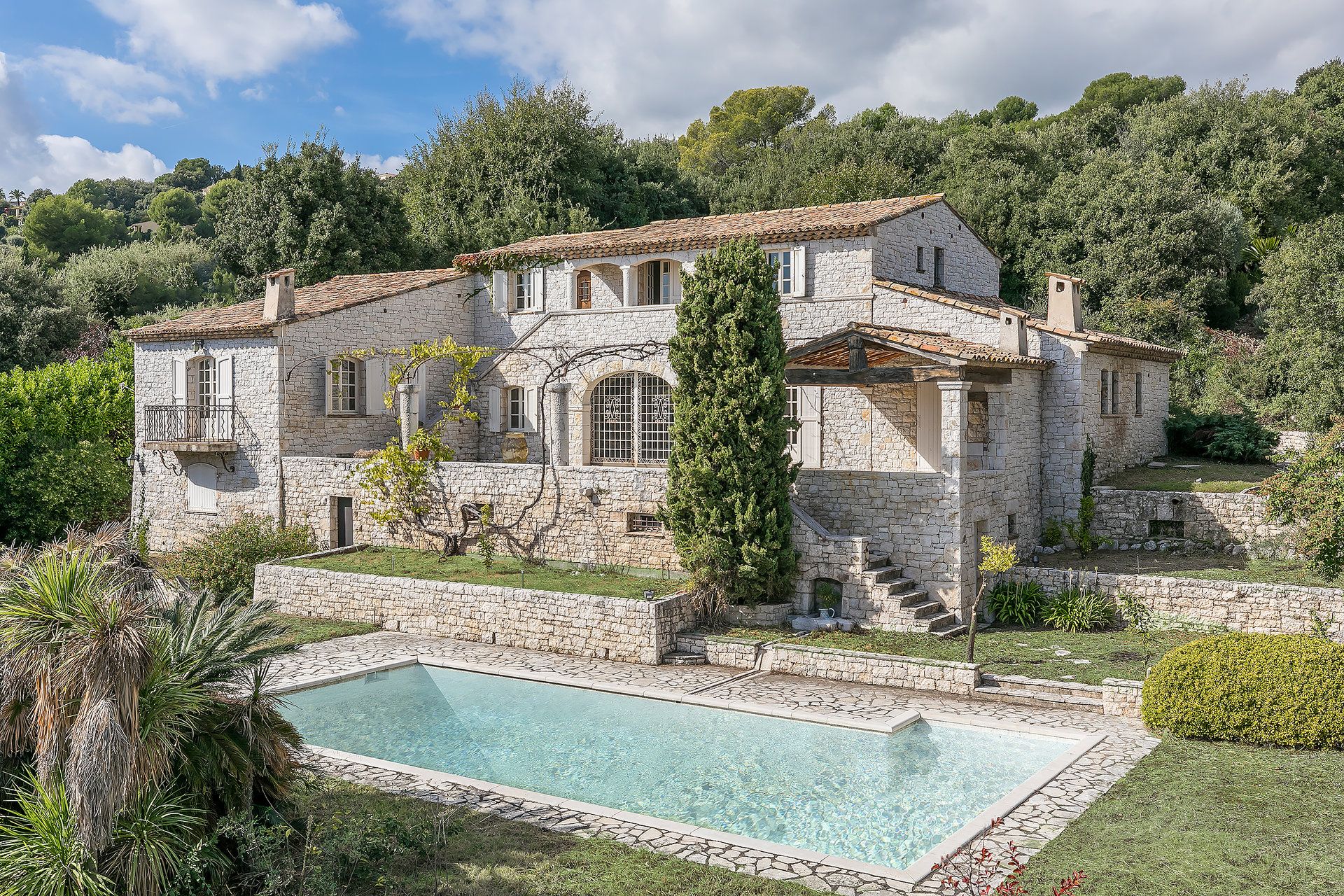 casa no Saint-Paul-de-Vence, Provença-Alpes-Costa Azul 10053860