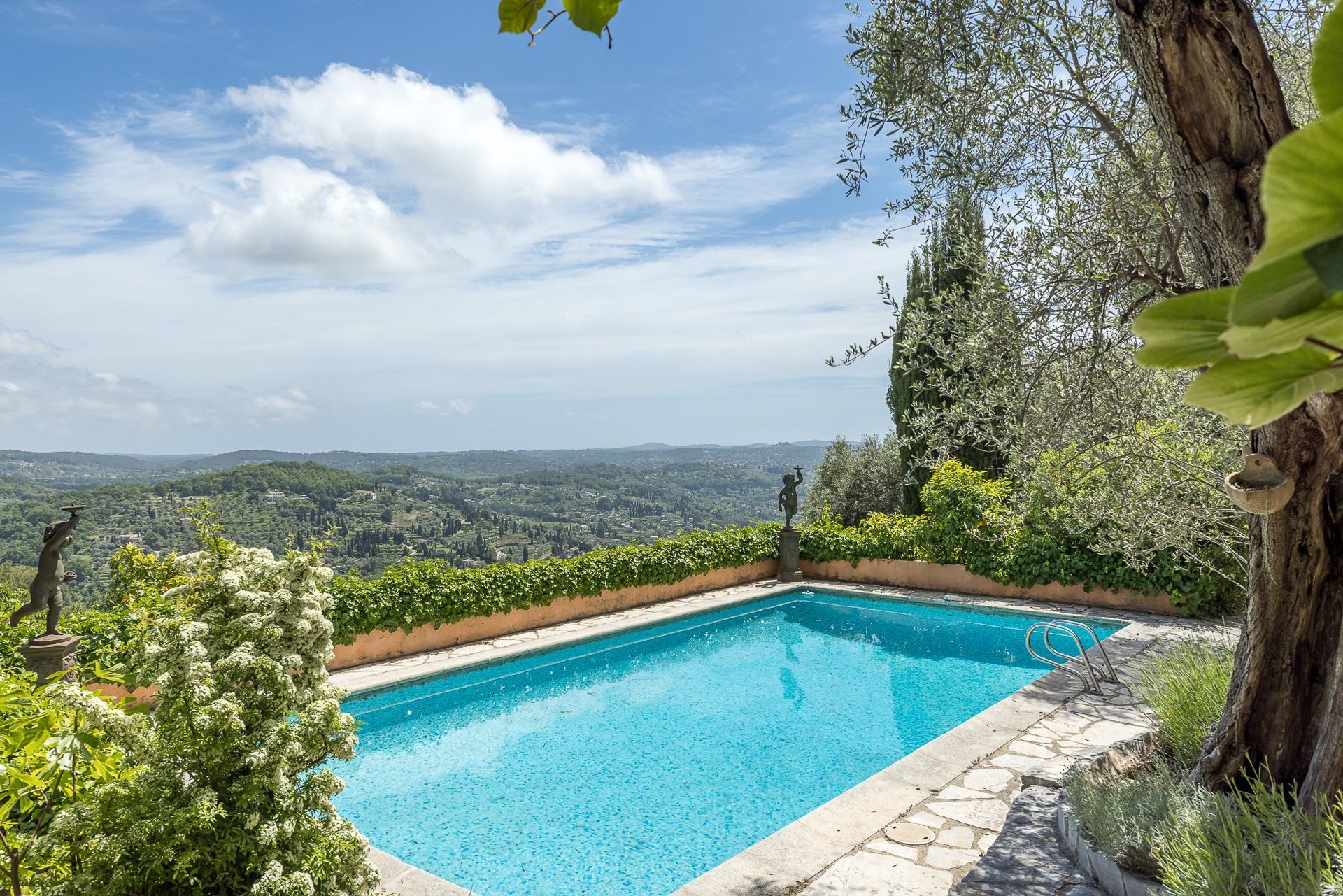 Hus i Grasse, Provence-Alpes-Cote d'Azur 10053892