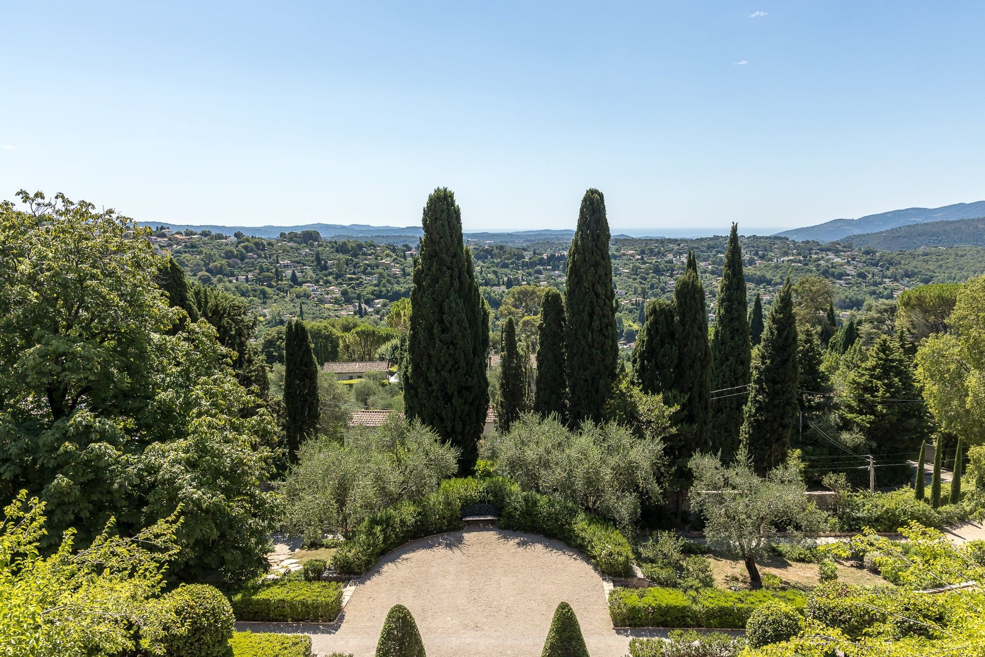 집 에 Grasse, Alpes-Maritimes 10053899