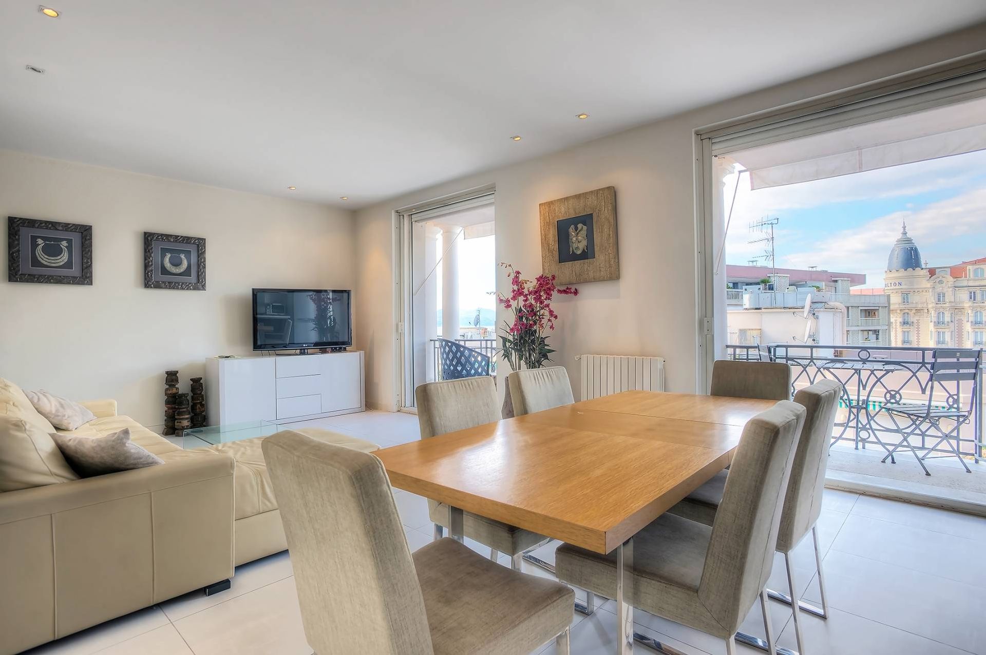 Condominium in Cannes, Provence-Alpes-Cote d'Azur 10053909