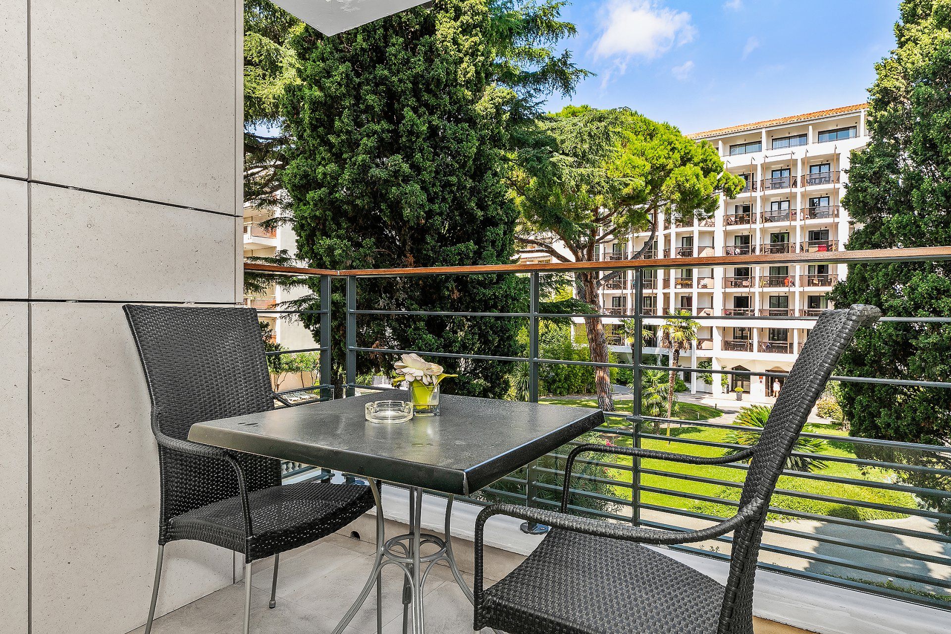 Condominium in Cannes, Alpes-Maritimes 10053933