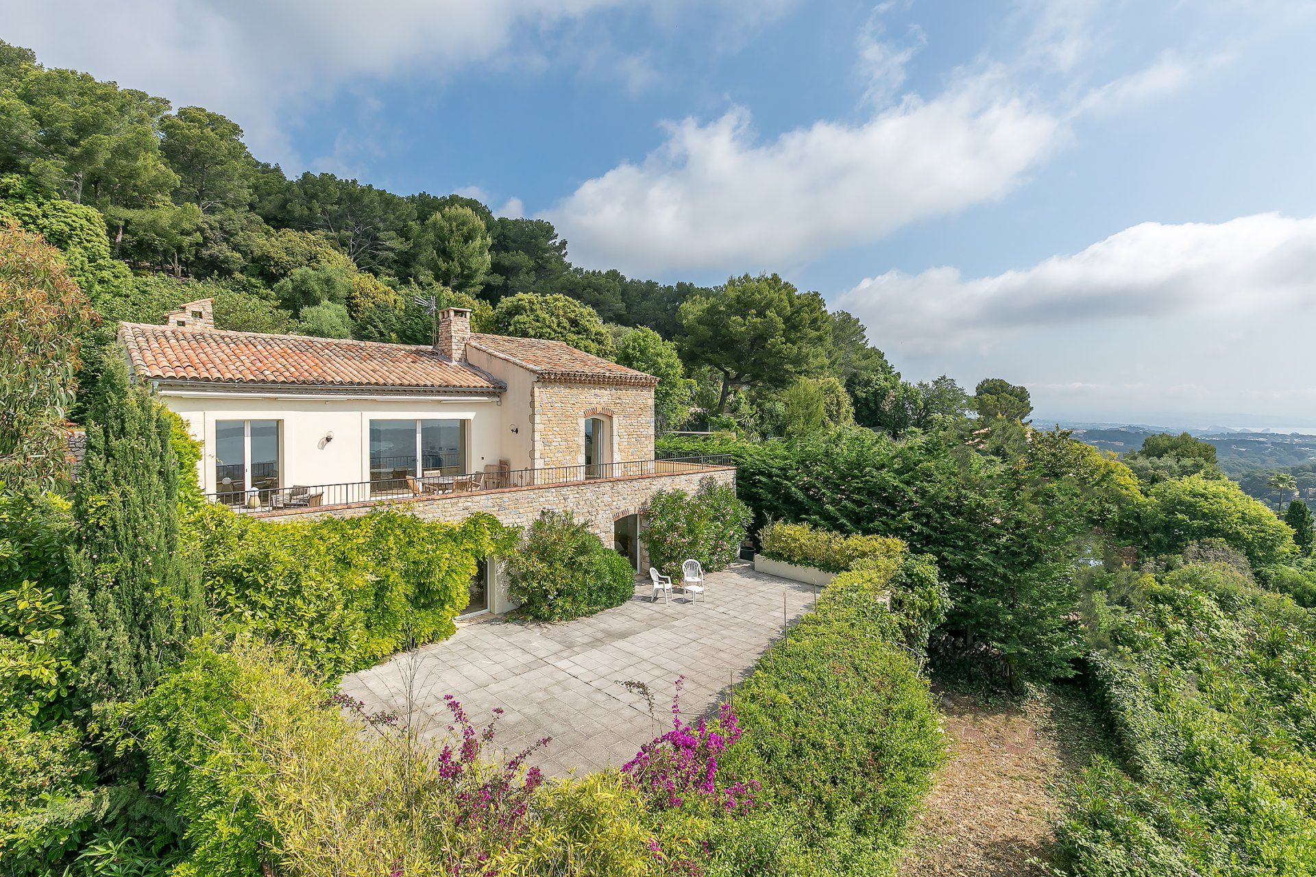 Huis in Vallauris, Provence-Alpes-Côte d'Azur 10053942