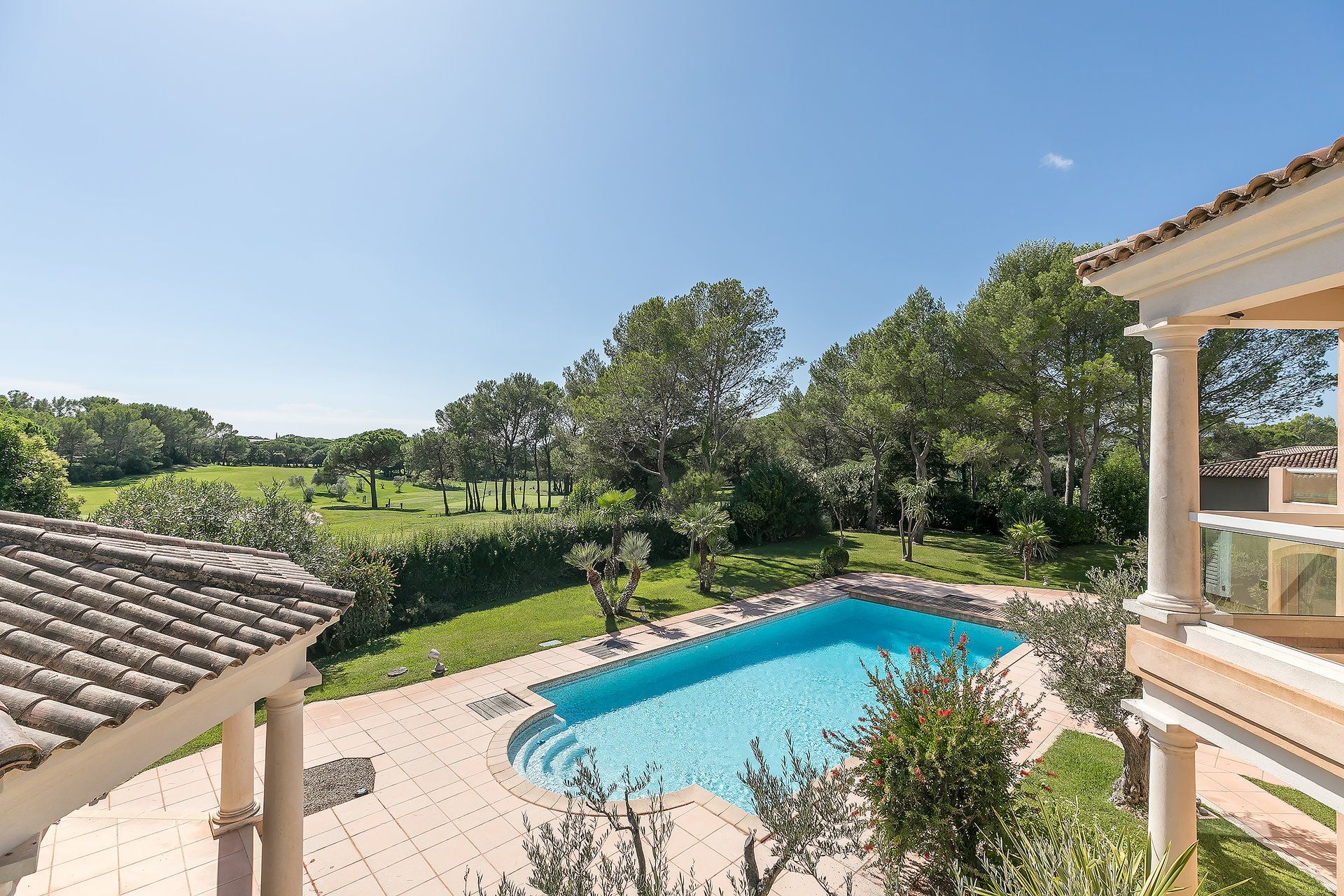 Huis in Sint-Raphaël, Provence-Alpes-Côte d'Azur 10053950