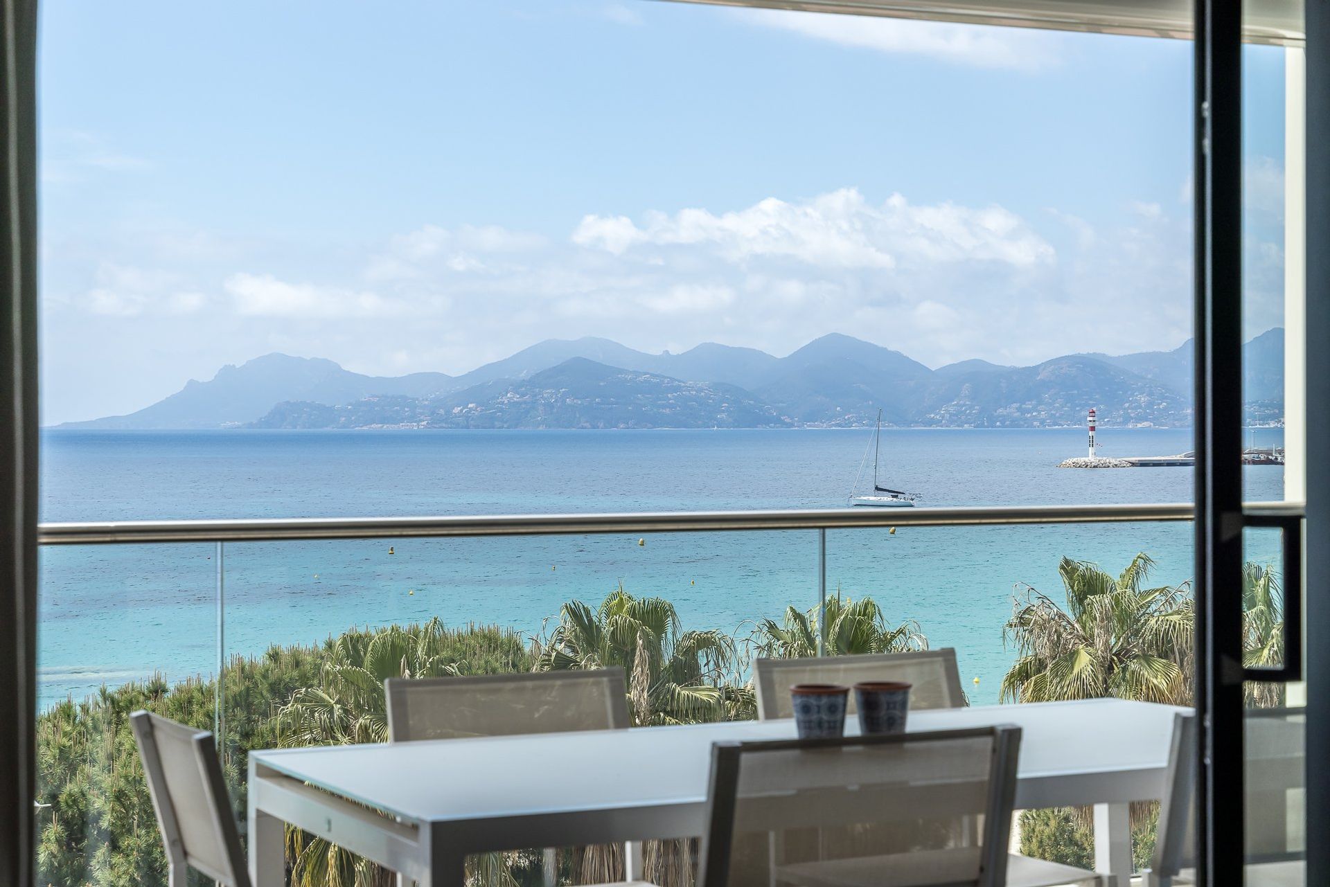 Condominium in Cannes, Provence-Alpes-Cote d'Azur 10054022