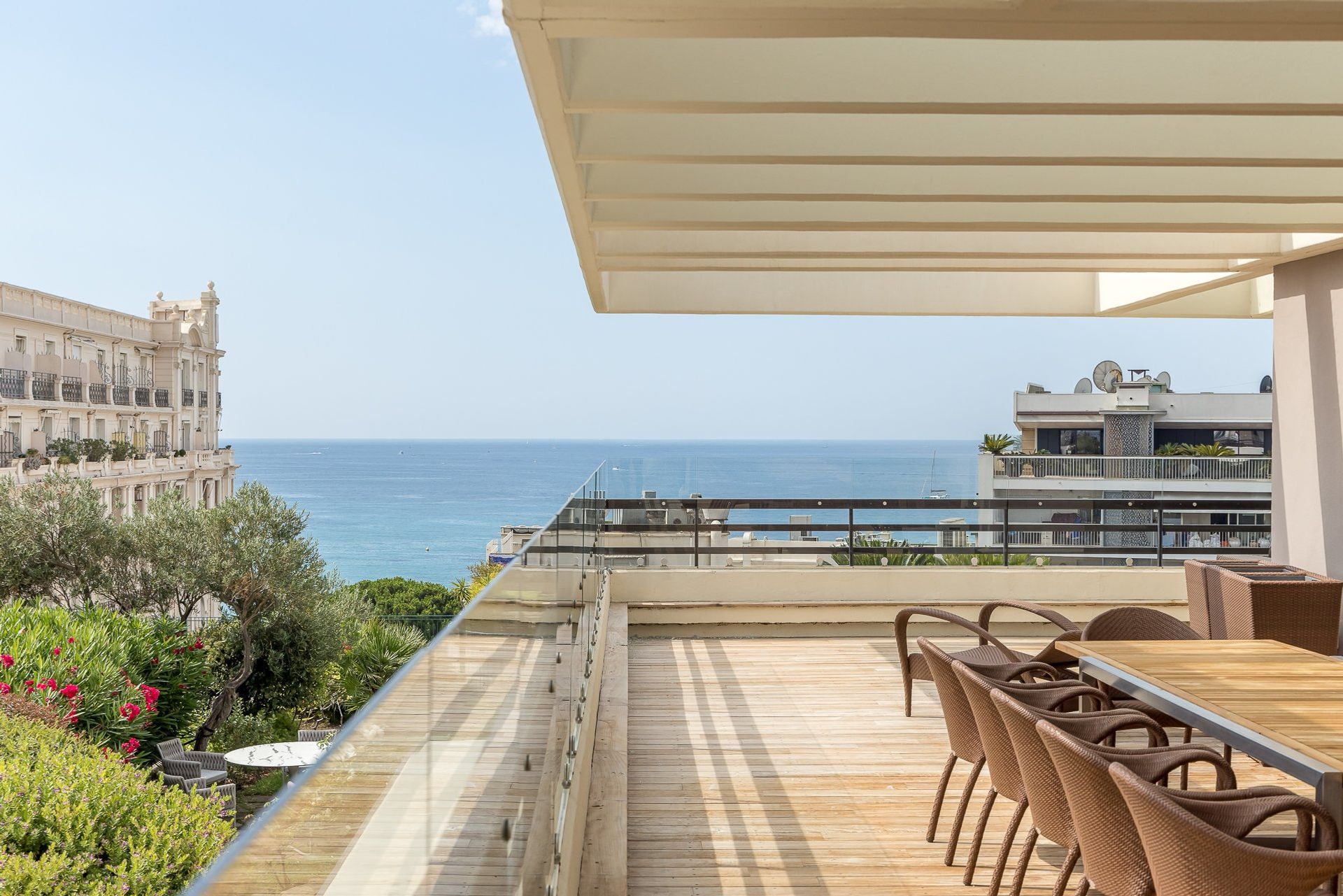 Condominium in Cannes, Provence-Alpes-Côte d'Azur 10054043