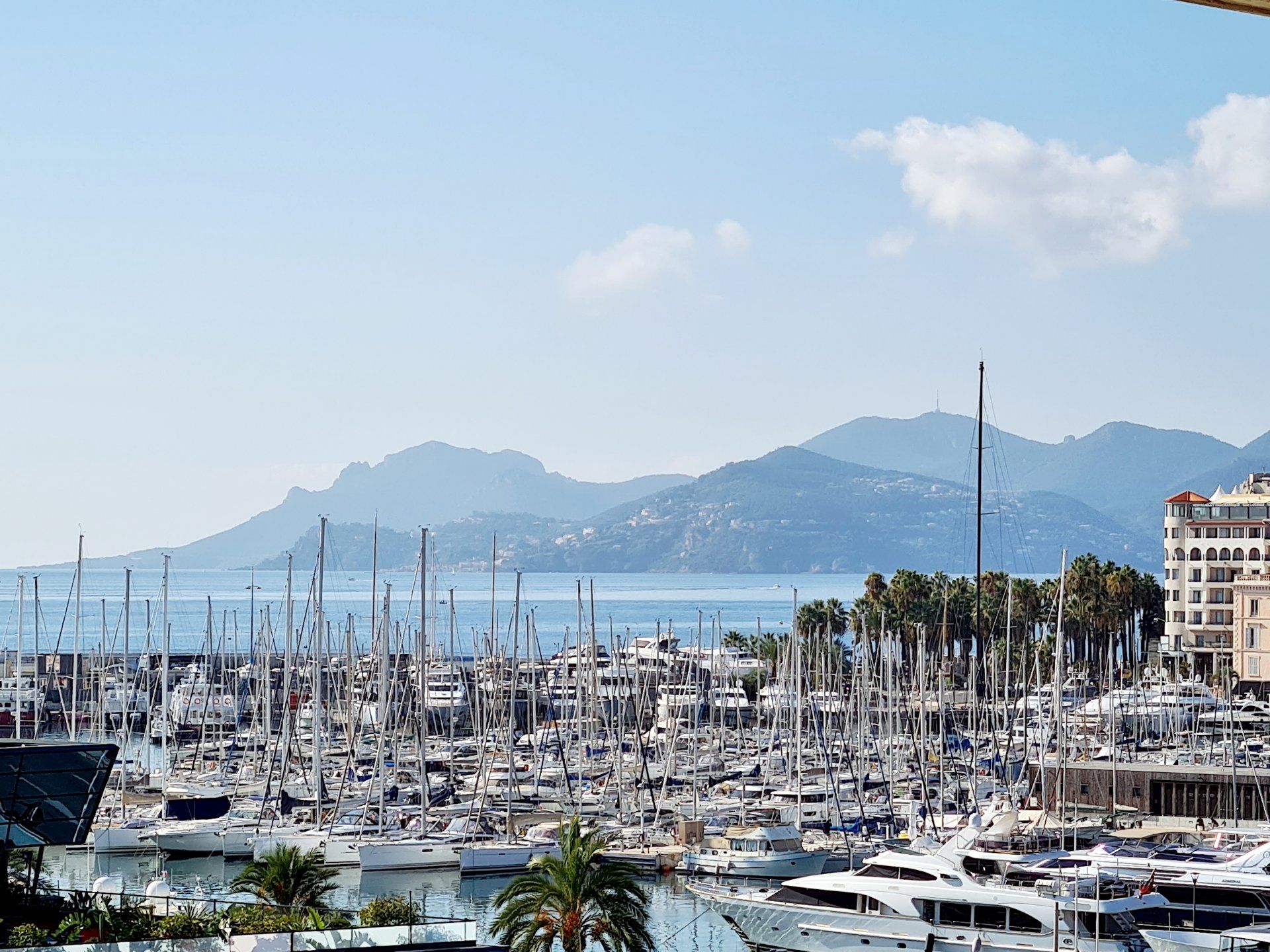 公寓 在 Cannes, Alpes-Maritimes 10054096